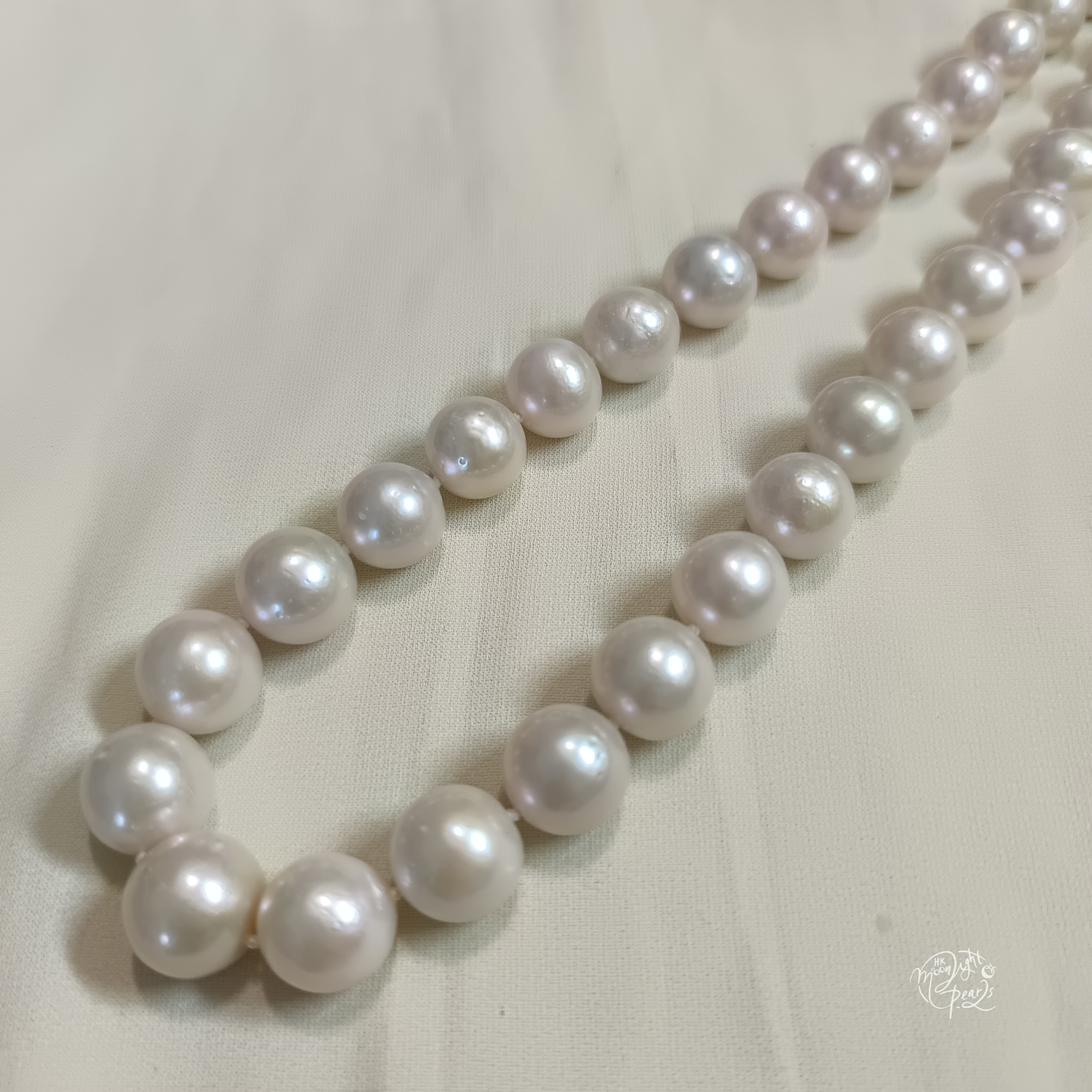 正圓強光愛迪生大白珠注白金馬蹄扣時尚項鍊