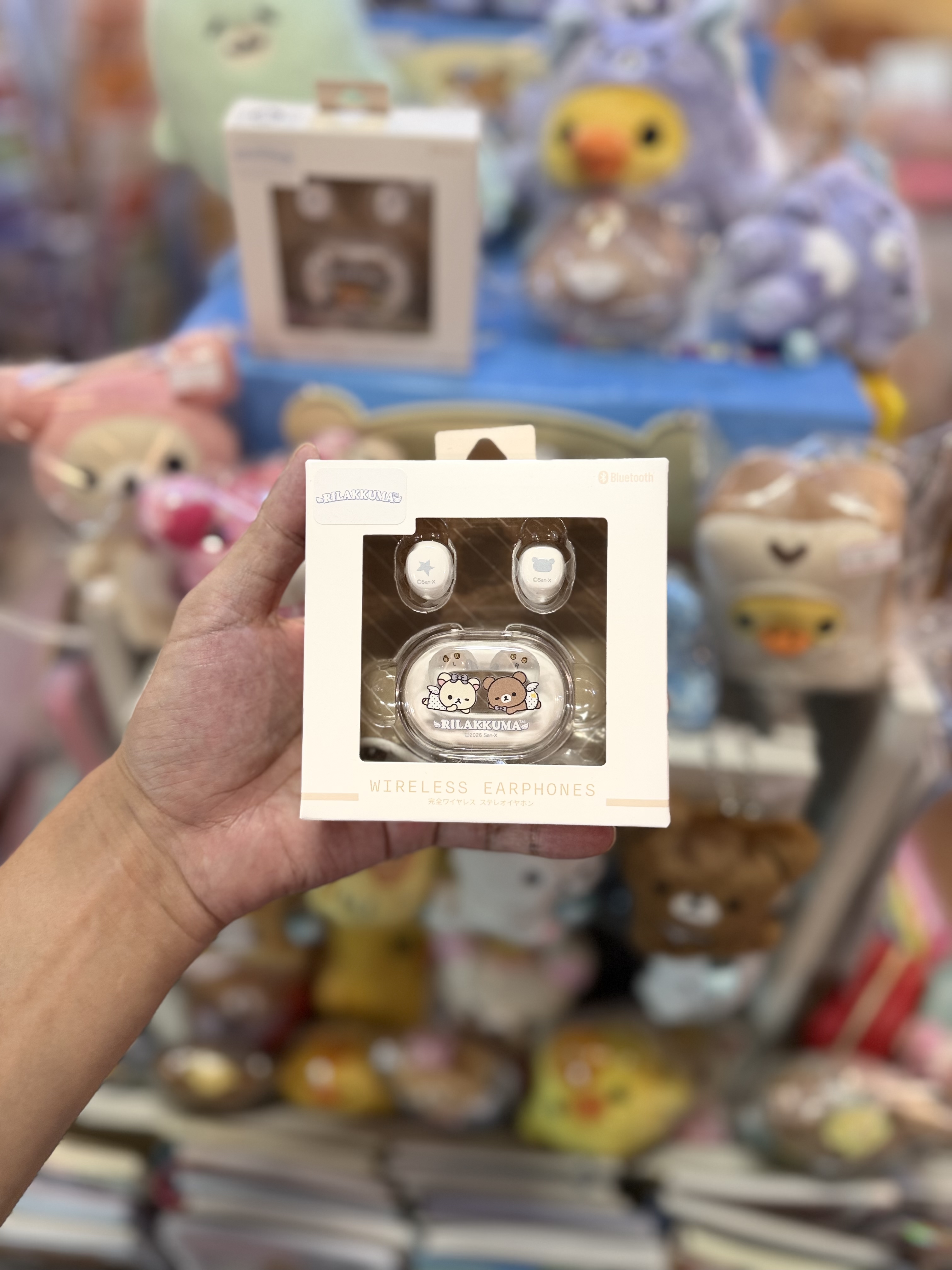 ⭕️留意！此商品只限香港門市自取/順豐到香港和澳門地區！ 《現貨》全新rilakkuma 黑白波點系列藍牙耳筒機。全2款
