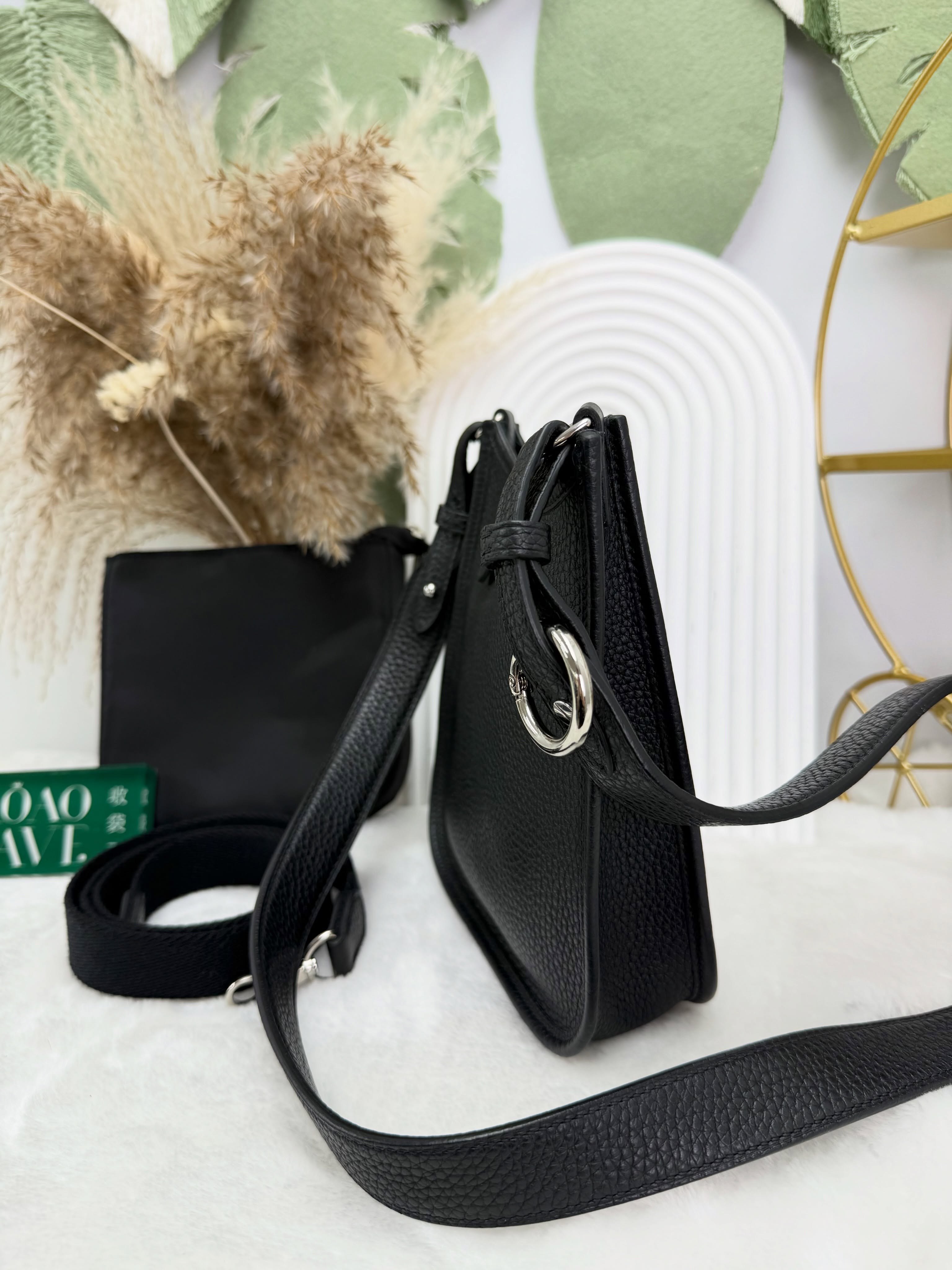 Hermes👜 PRE OWNED 🛍️黑色mini e 全套 有後配肩帶+內袋 🖤