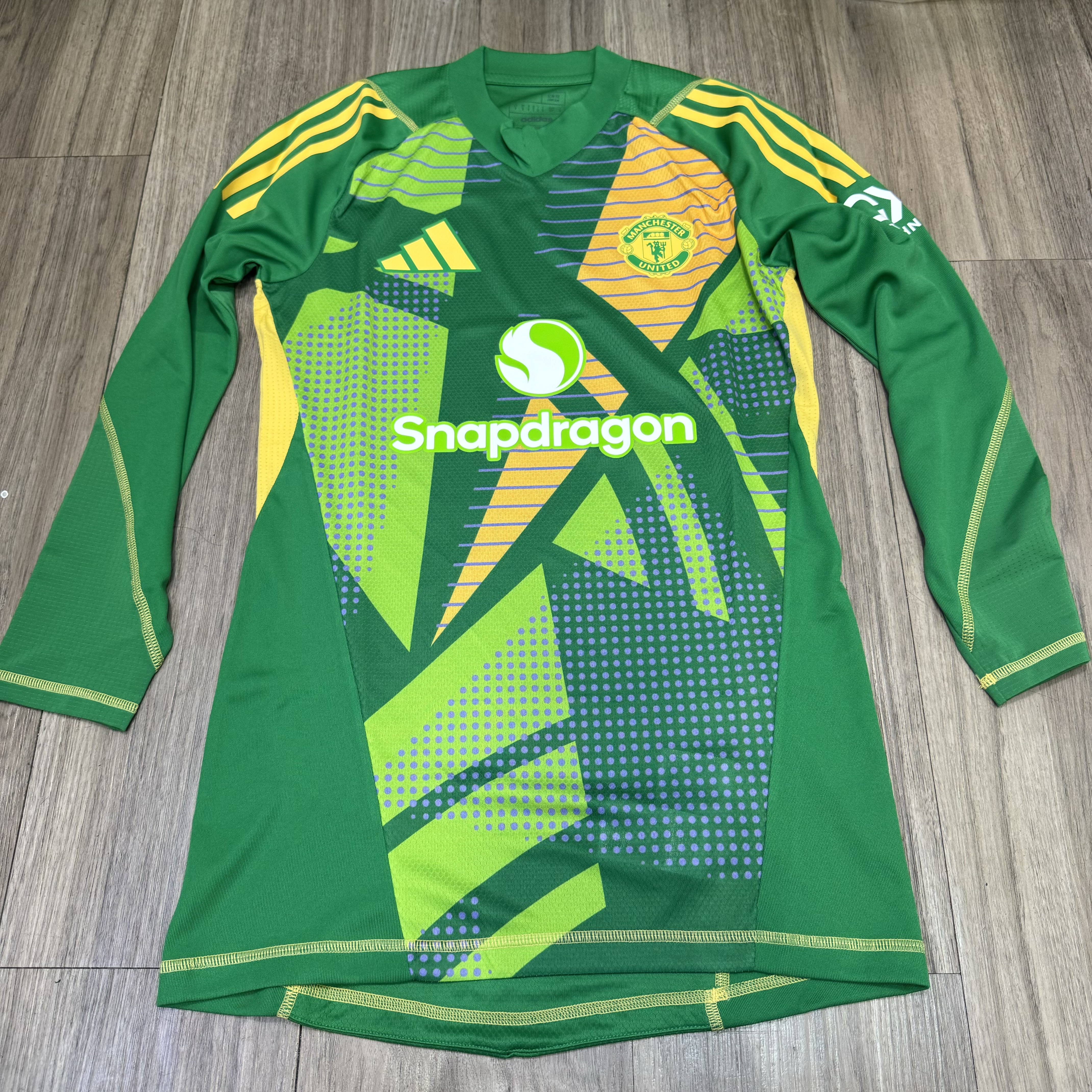 Manchester United 24/25 player issue goalkeeper shirt