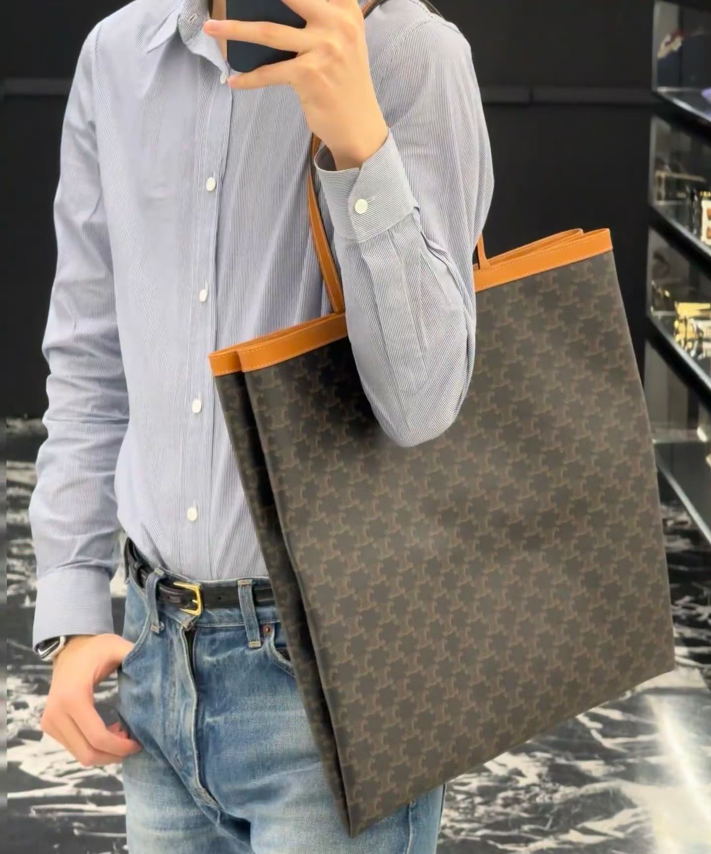 預購 💫💫💫 Celine 專櫃 FLAT SHOPPER大號tote bag 巴黎代購價