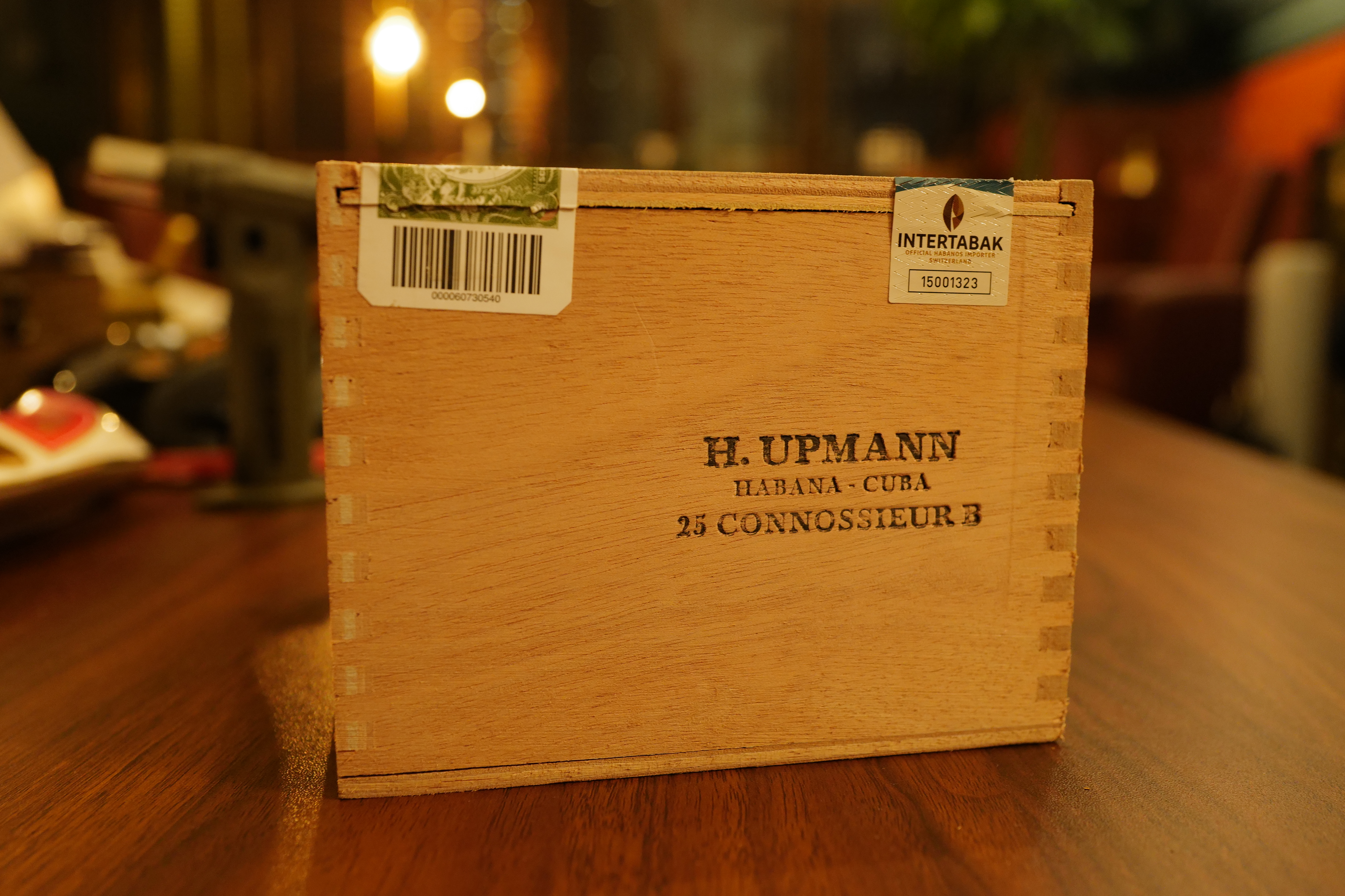 H.Upmann Connossieur No.B LCDH (烏普曼 鑑賞家B)