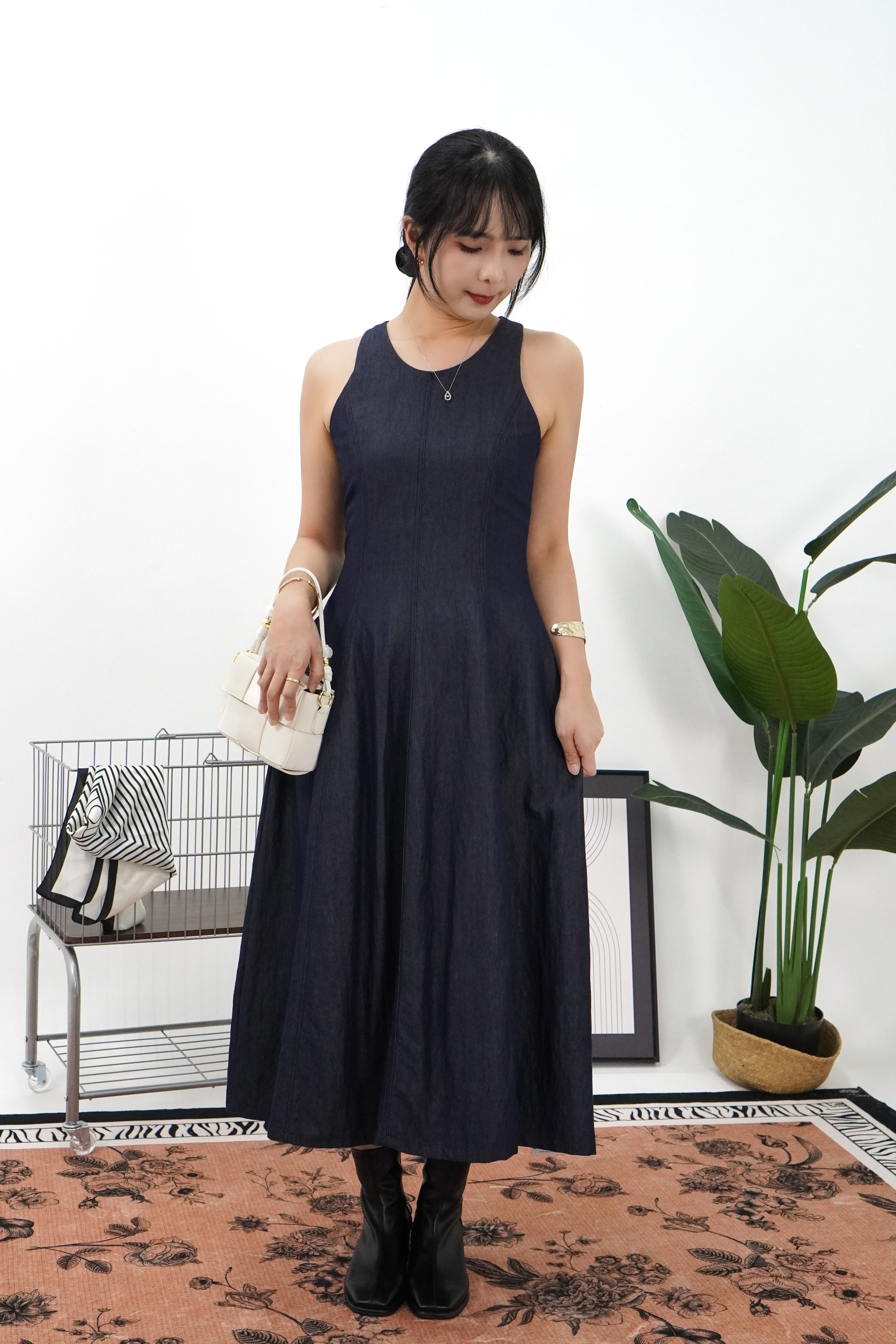 收腰背心裙 Cinched Waist Tank Dress