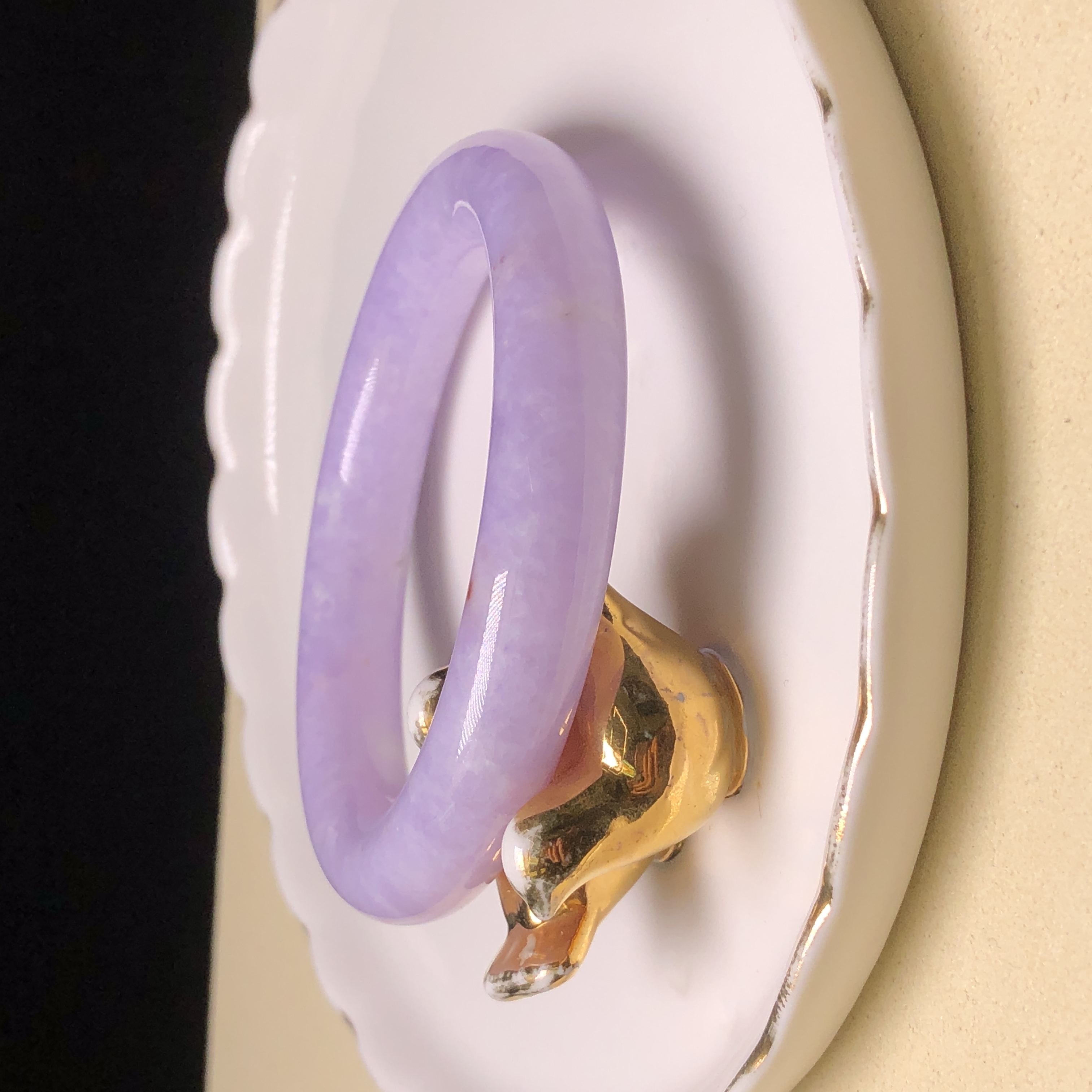 C06825 紫羅蘭帶翡色圓鐲52.7mm