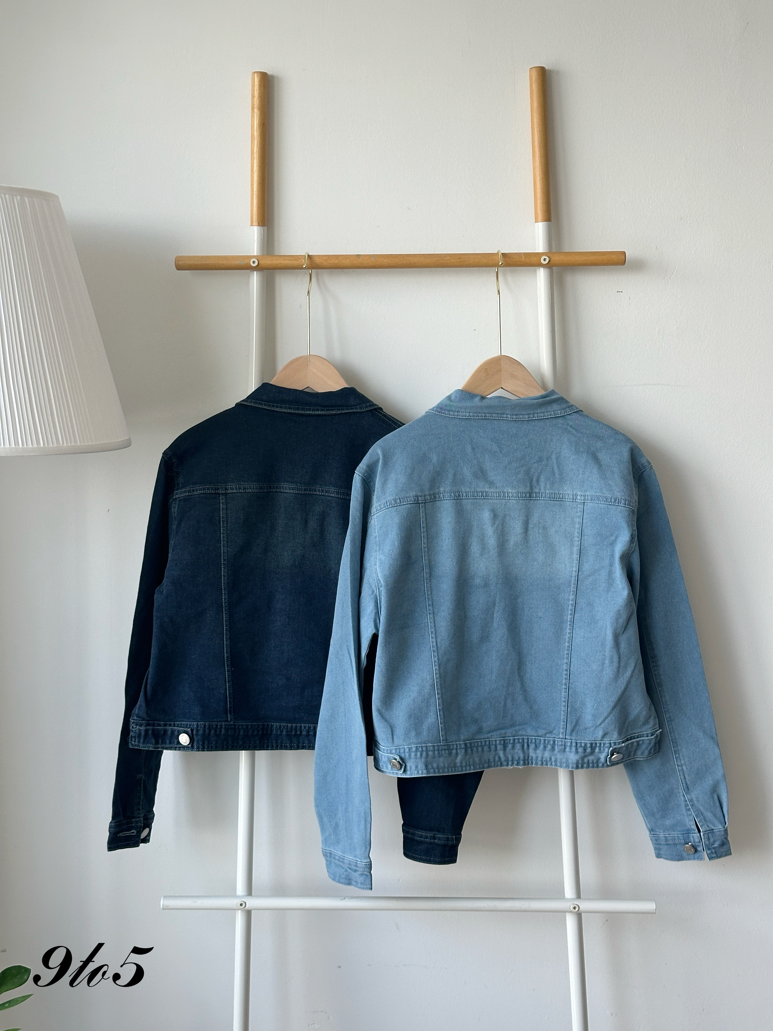 T4182 Vintage Denim Jacket - Dark Blue & Light Blue