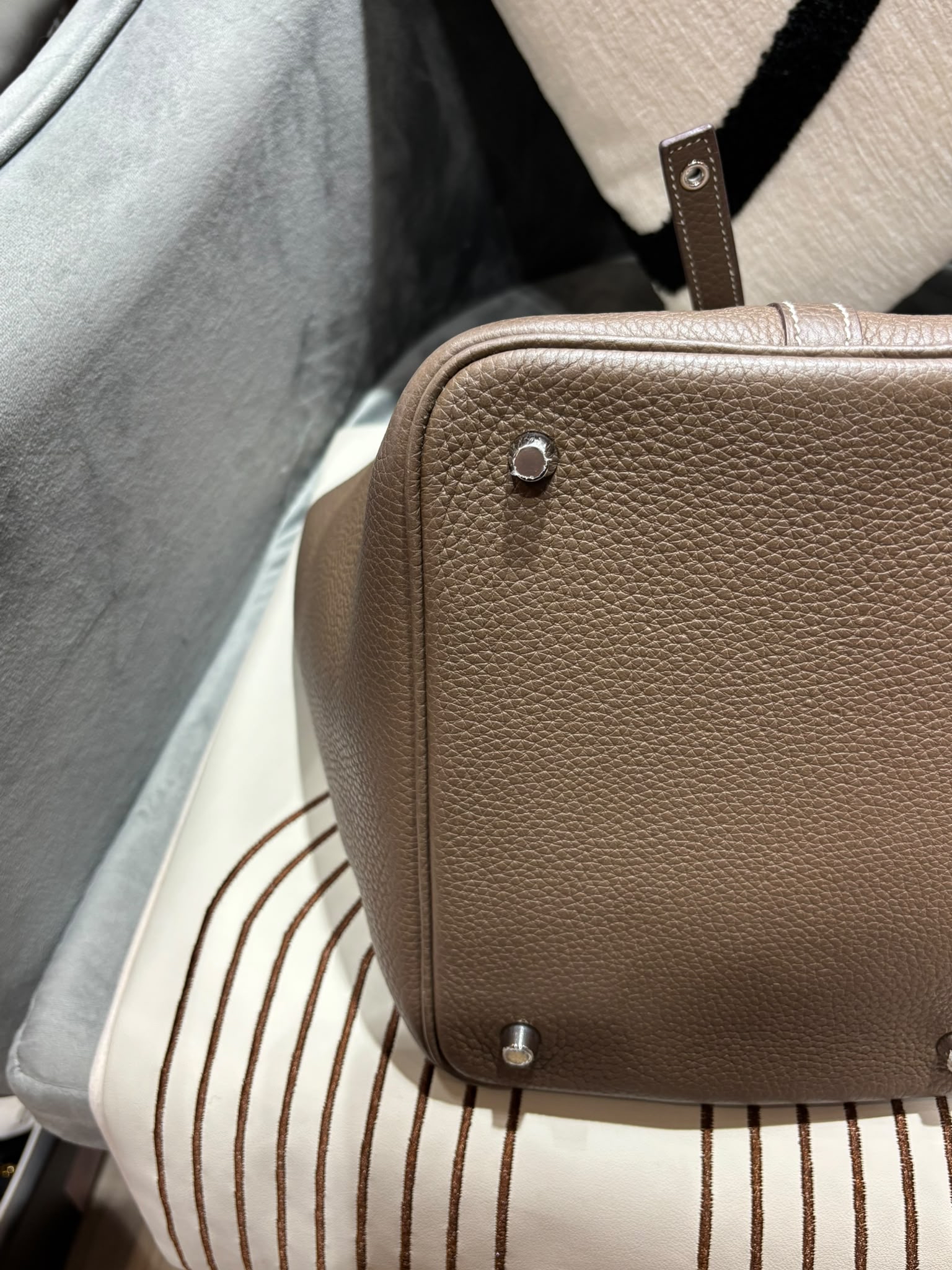 Hermes Picotin 22 Stamp Y Etoupe 100%Authentic, 95%New ✅Key Lock ✅Dust bag
