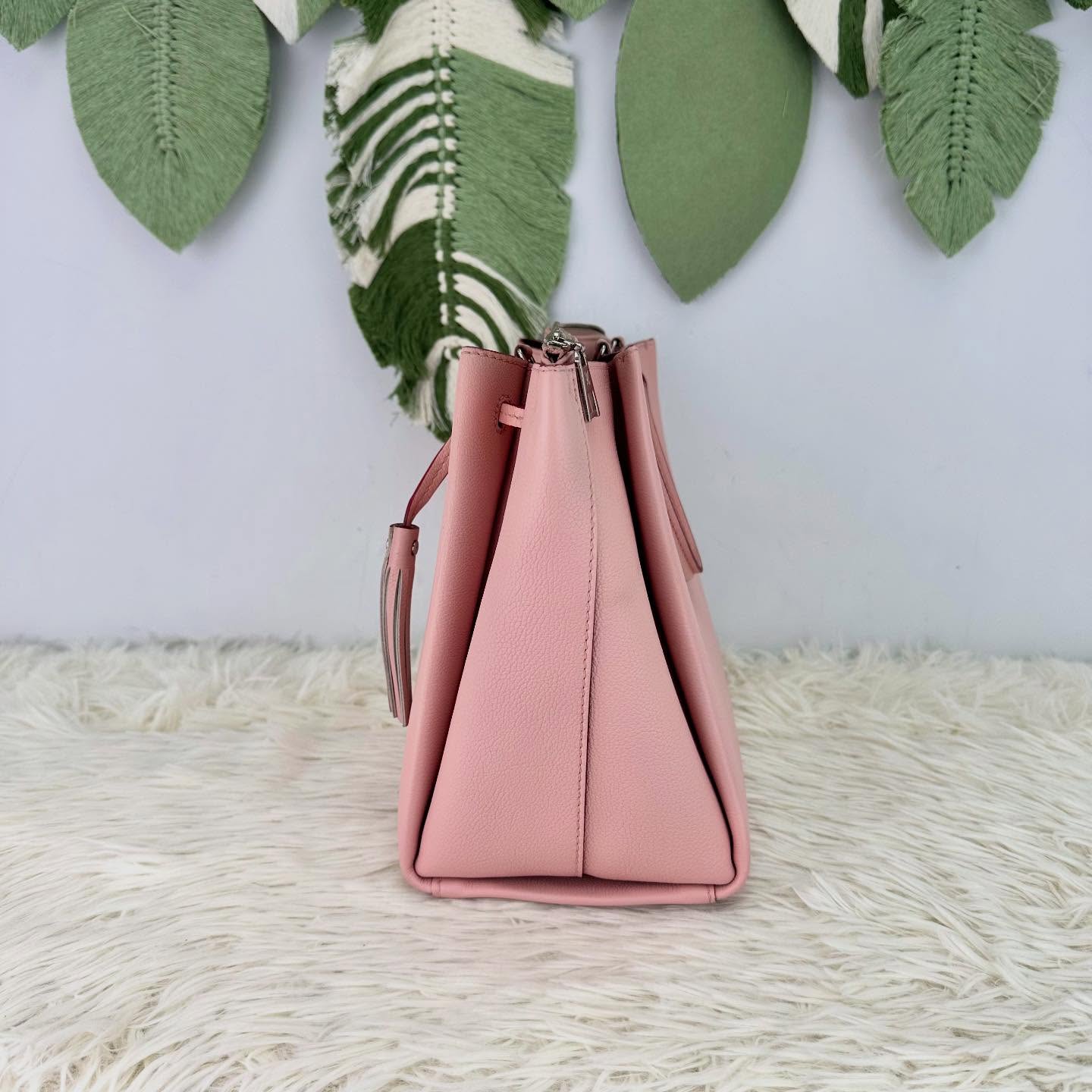 LV 🤍PRE OWNED LOCKMETO 櫻花粉色 Tote Bag 🩷