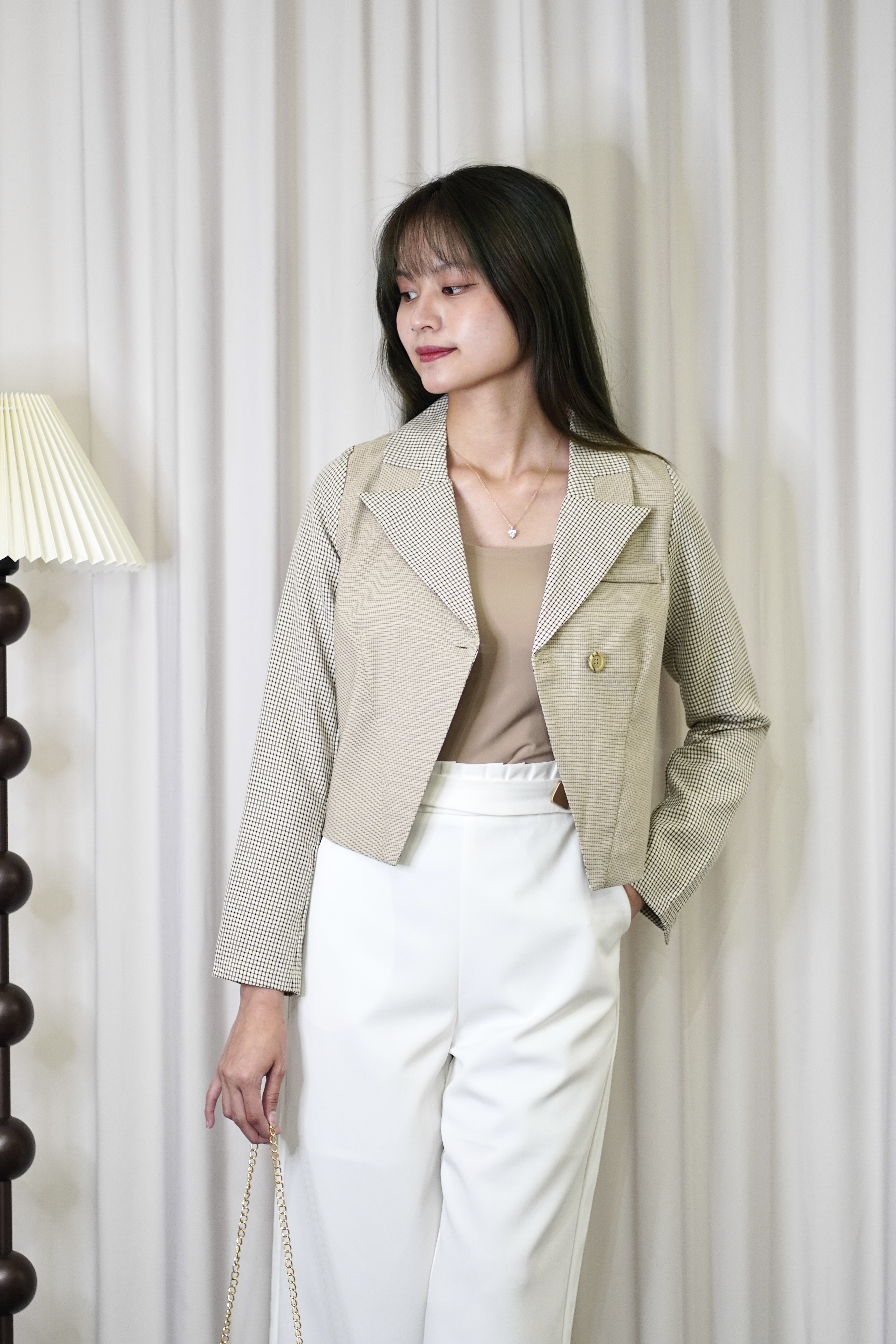 3464600900 Contrast Panel Cropped Tailored Jacket