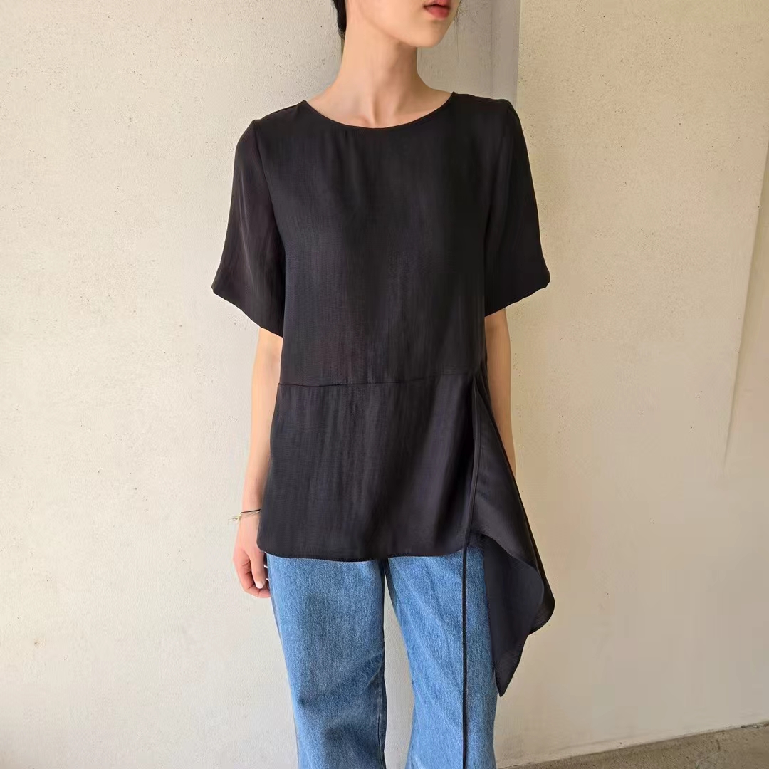 Asymmetrical Side-Tie Short Sleeve Top ‖ 不对称侧绑带设计感短袖上衣 KR0110872