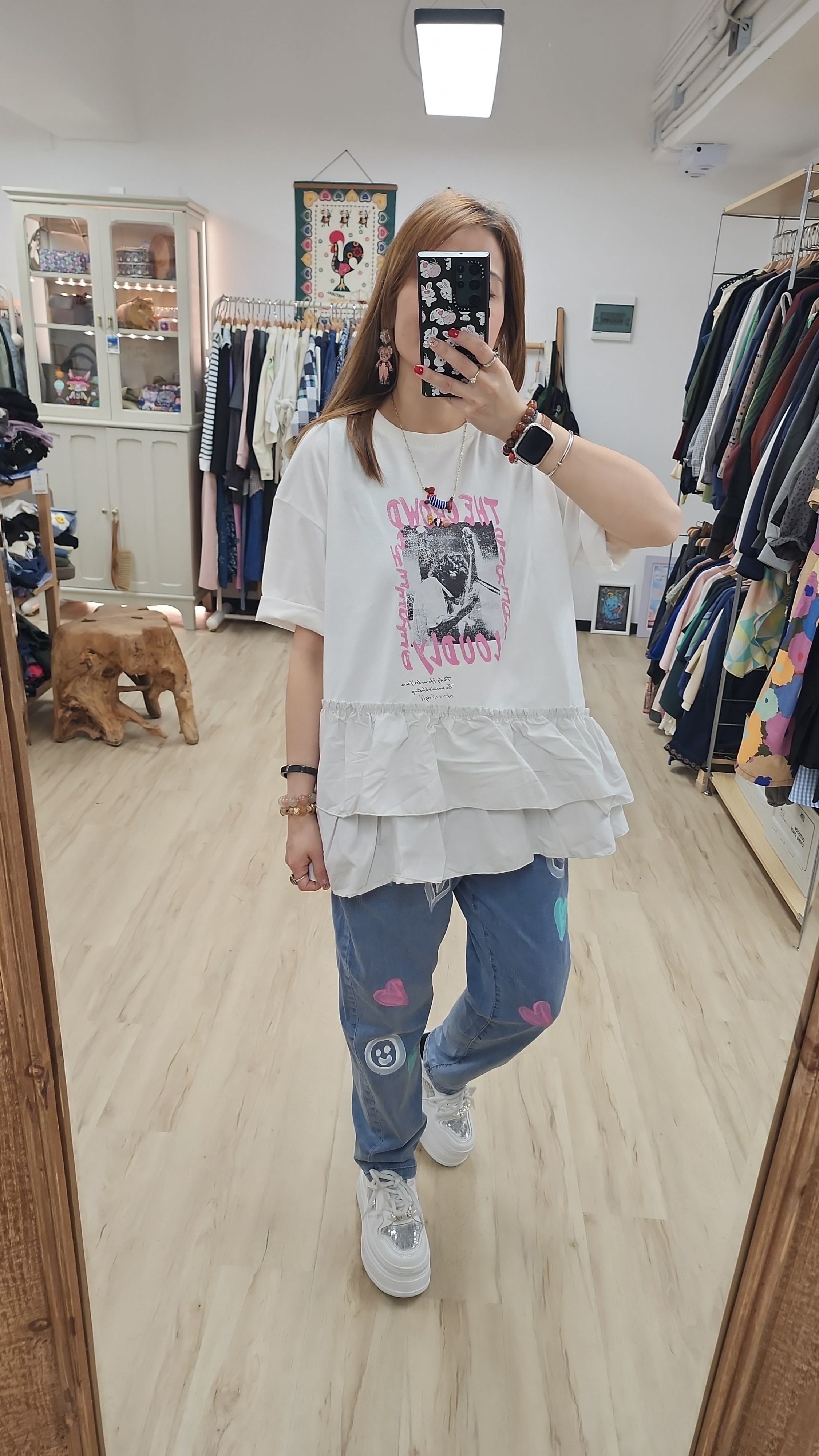 日牌白拼雙斜Ruffle印圖Tee