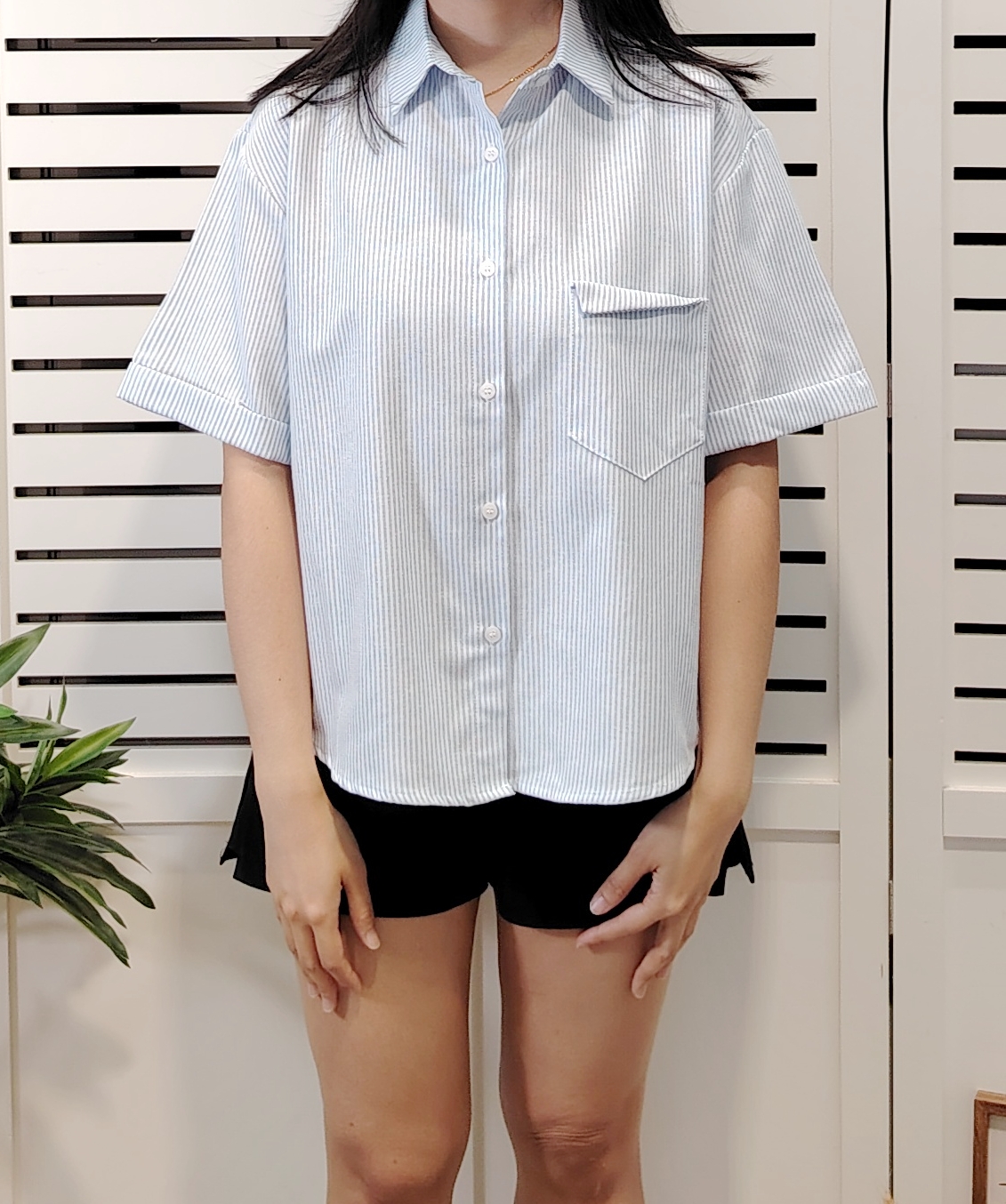 25032 Striped Sleeve Less Shirt