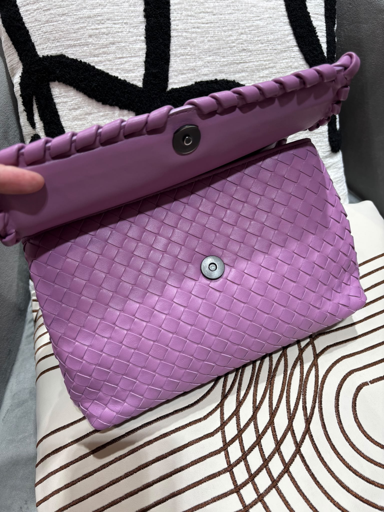 Bottega Veneta BV Pinkish Purple Lambskin Intrecciato Olimpia Shoulder Bag  100%Authentic, 98%New ✅Dust bag