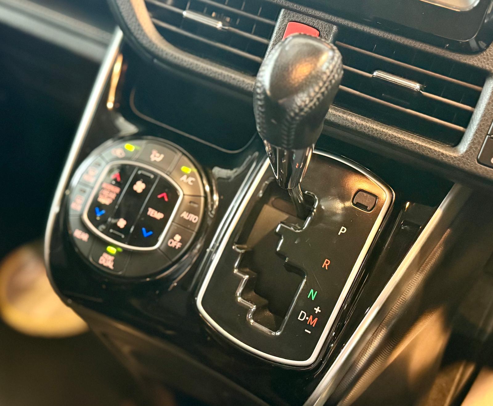 Toyota Esquire WELCAB