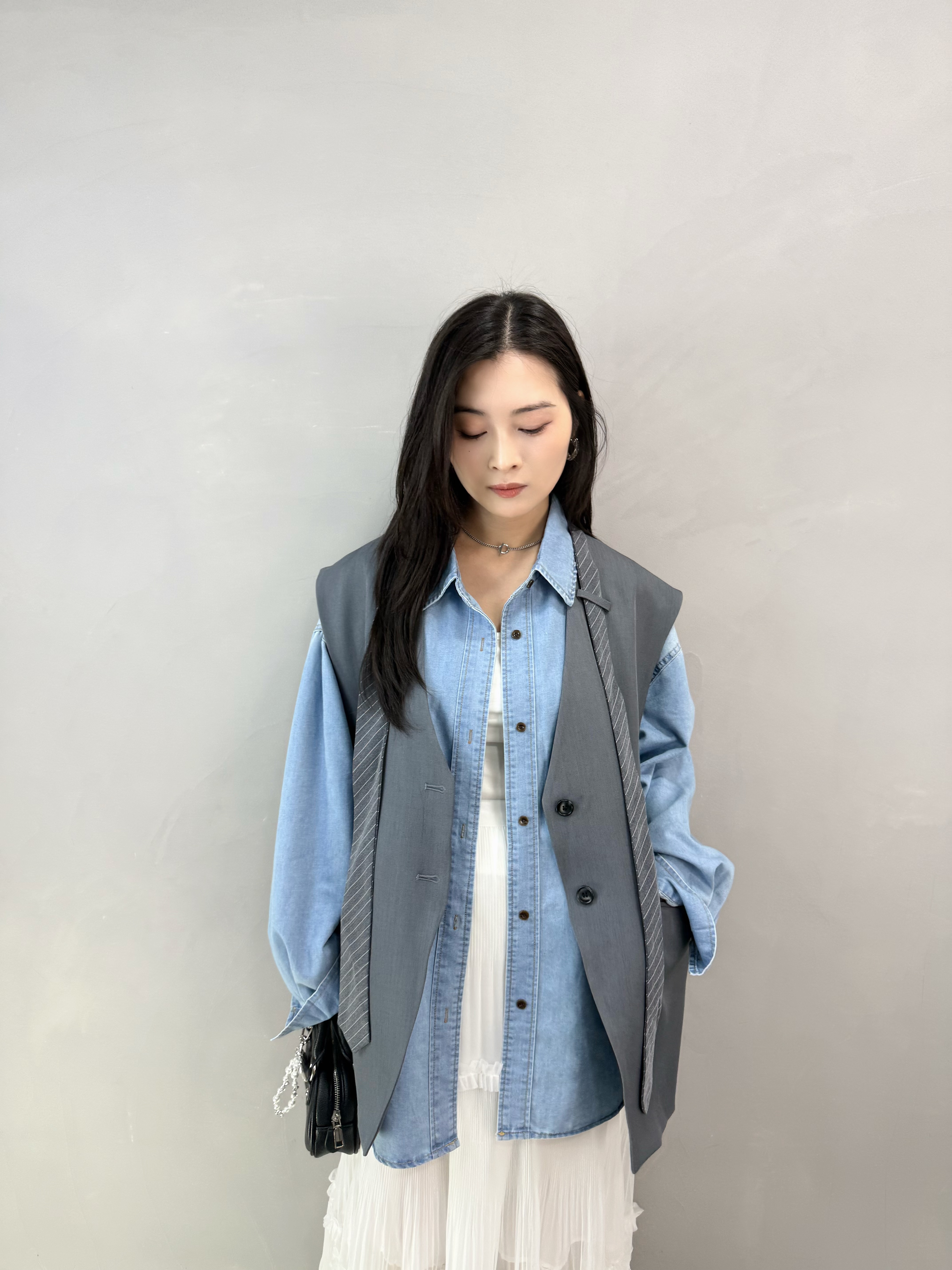 I70 領呔背心西裝褸