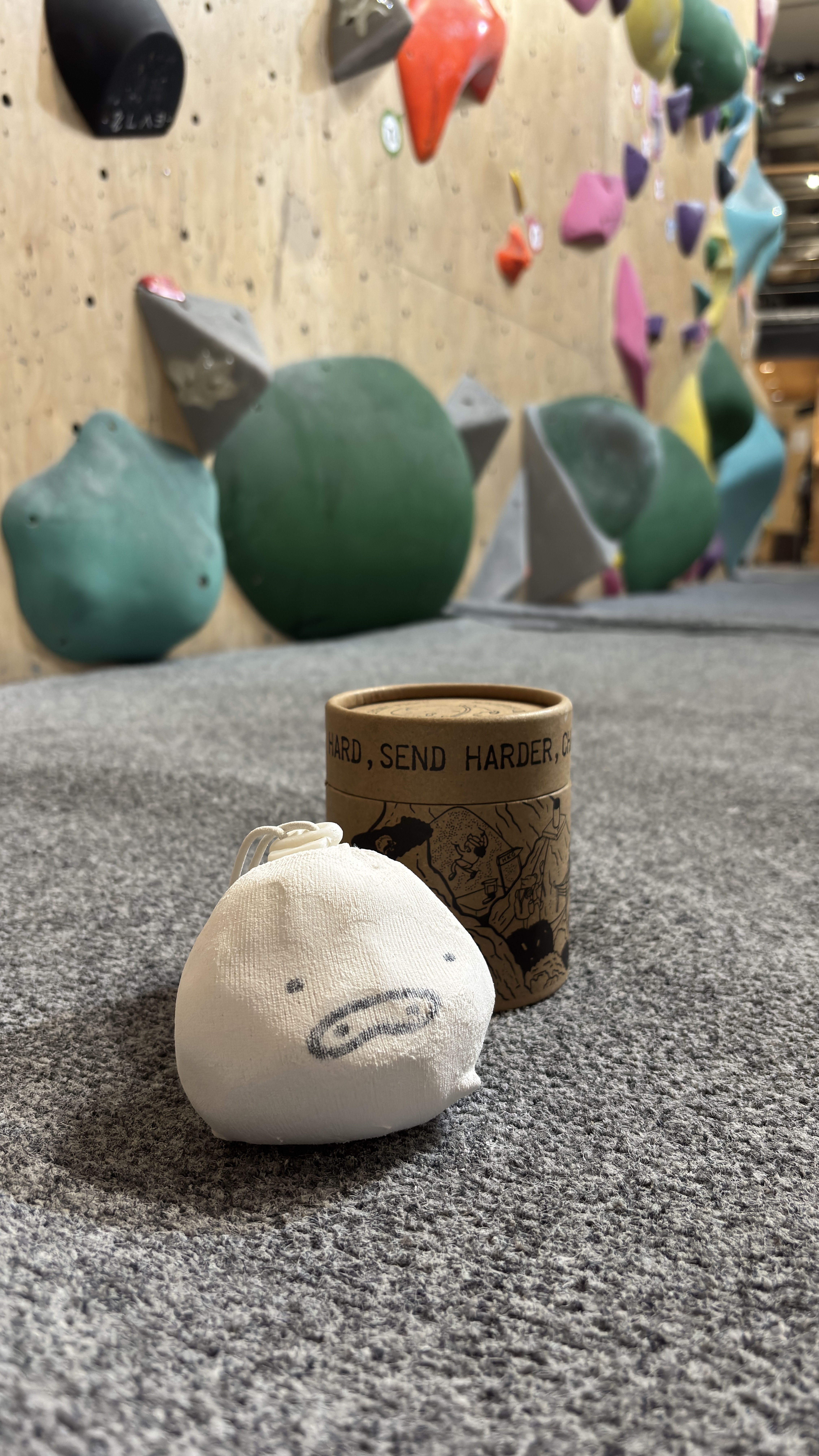 𝗗𝗜𝗙𝗙𝗘𝗥𝗘𝗡𝗧 𝗣𝗜𝗚™ Refillable Chalk Ball 無限粉球 56g