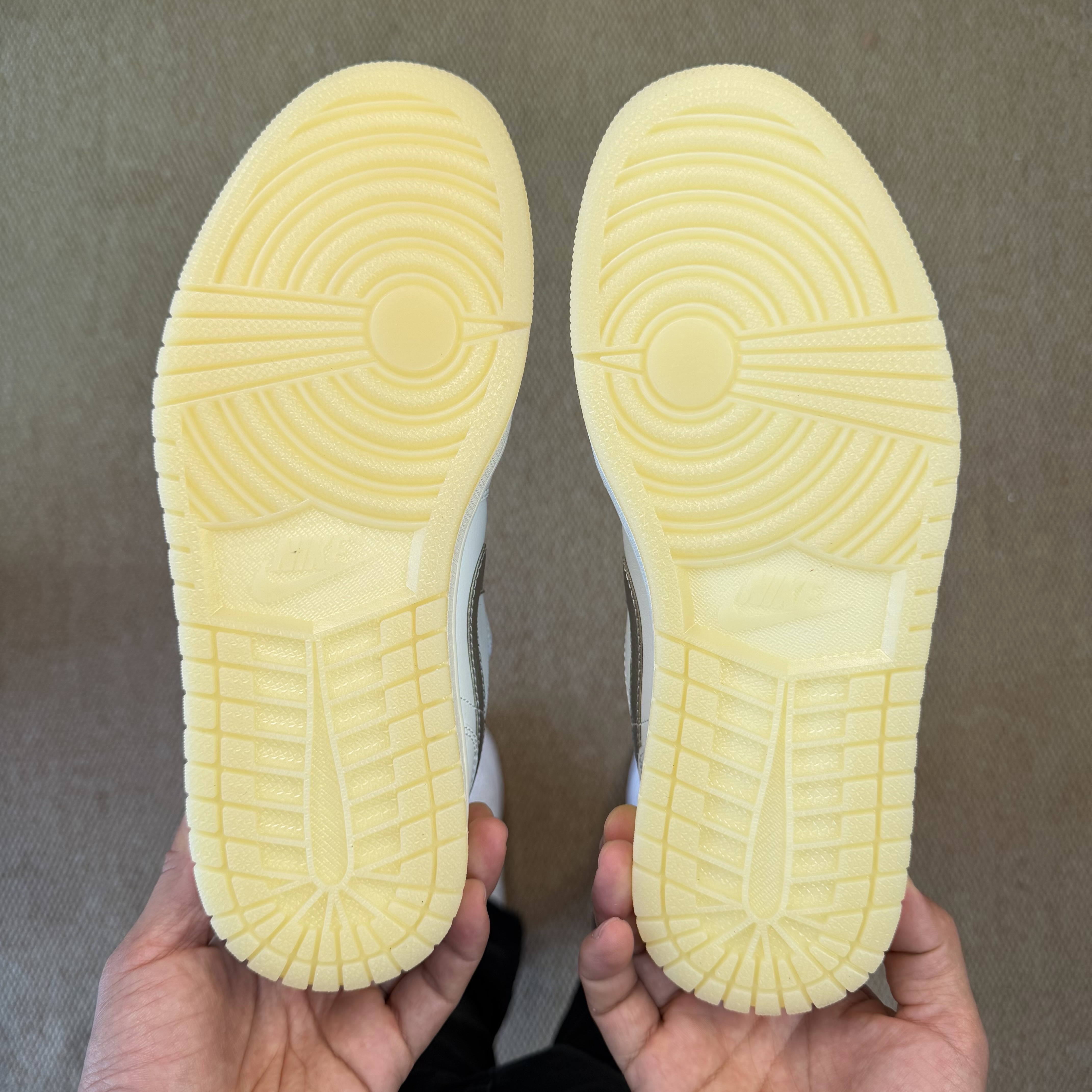 Nike Air Jordan AJ1 Low HV5157-100