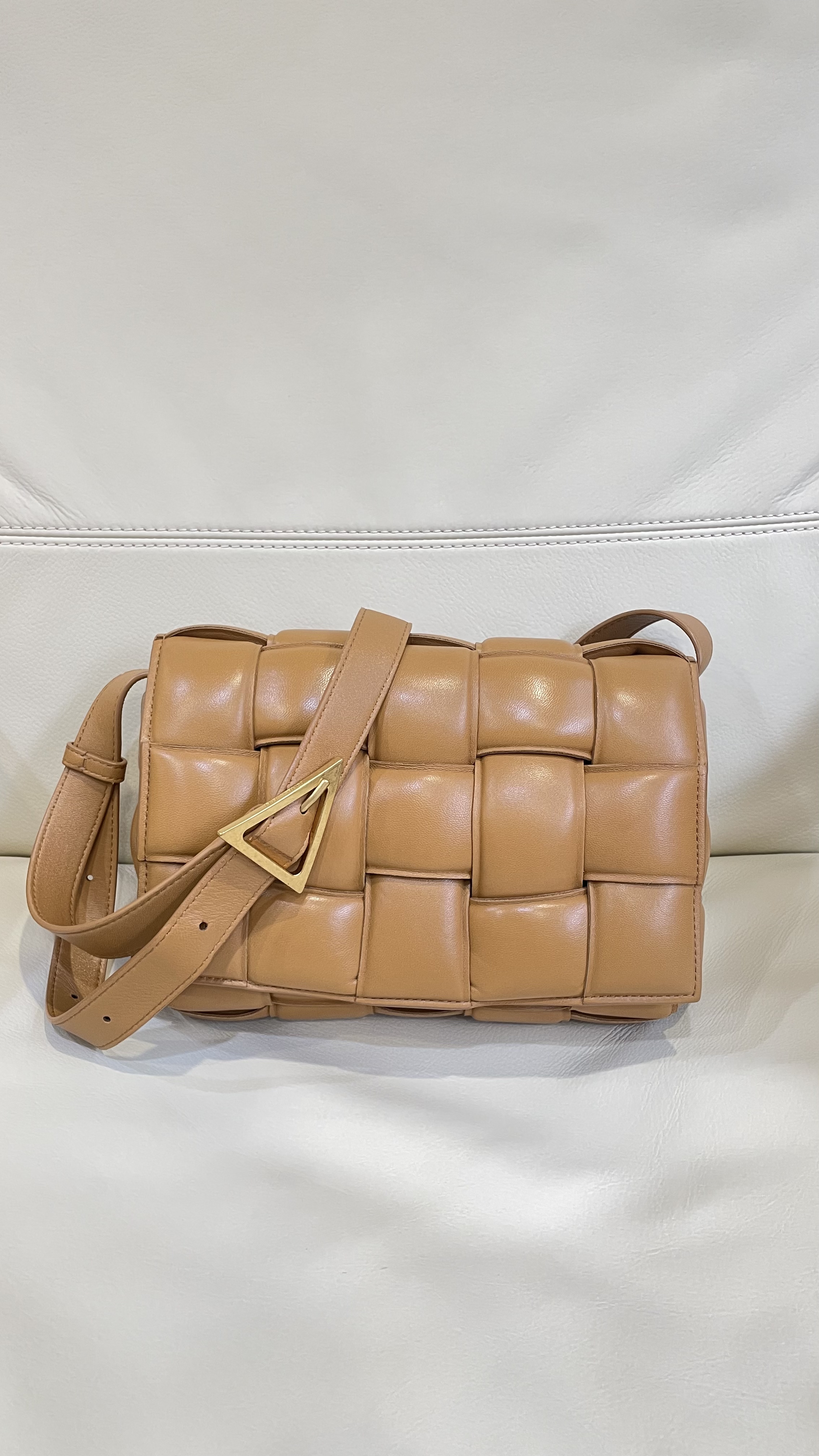 Pre-owned Bottega Veneta cassette caramel bag