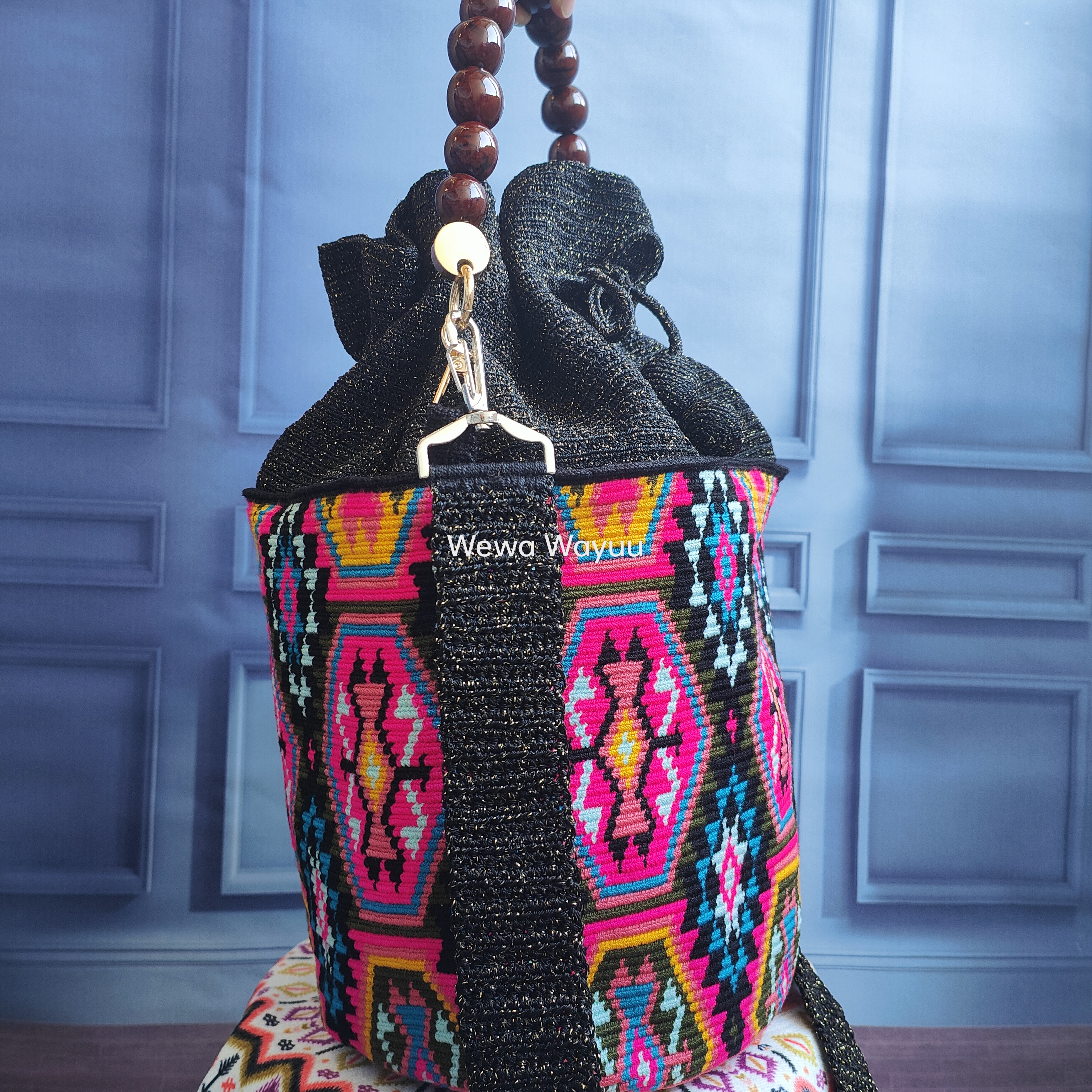 1T1123-11. 1T 單股中碼金線 果實手挽袋