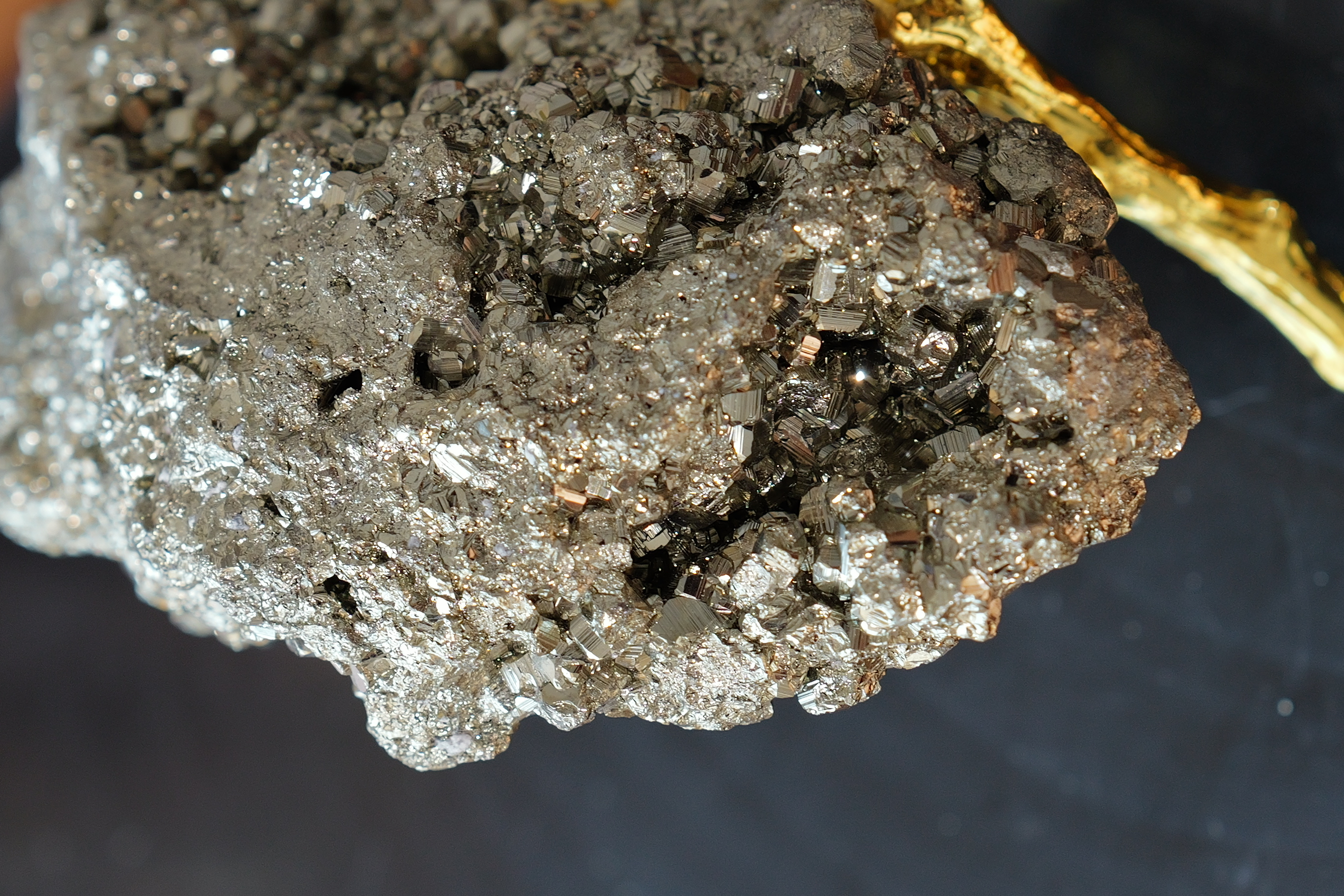  ༒9cm黃鐵礦原礦擺件༒ PY.A03C2sG2Sm-RB5*3AS