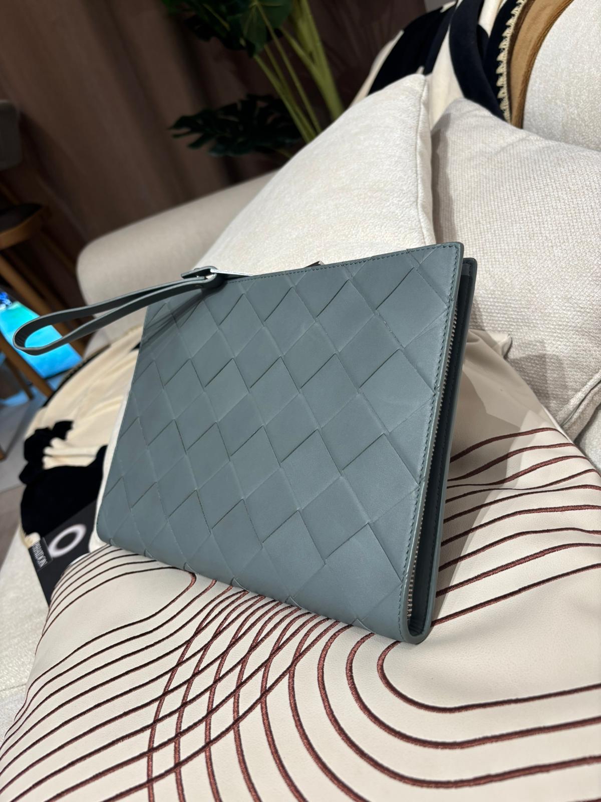 Bottega Veneta BV Grey Calfskin Clutch 100%Authentic,95%new 