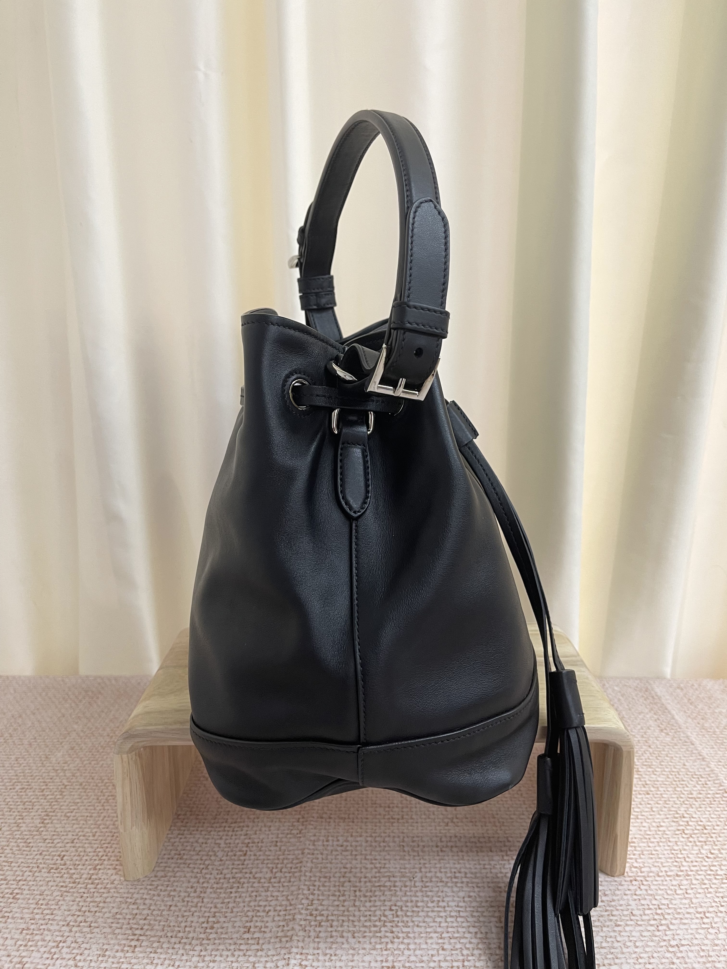 Pre-owned Prada Bucket Bag / Product Code: 26021305