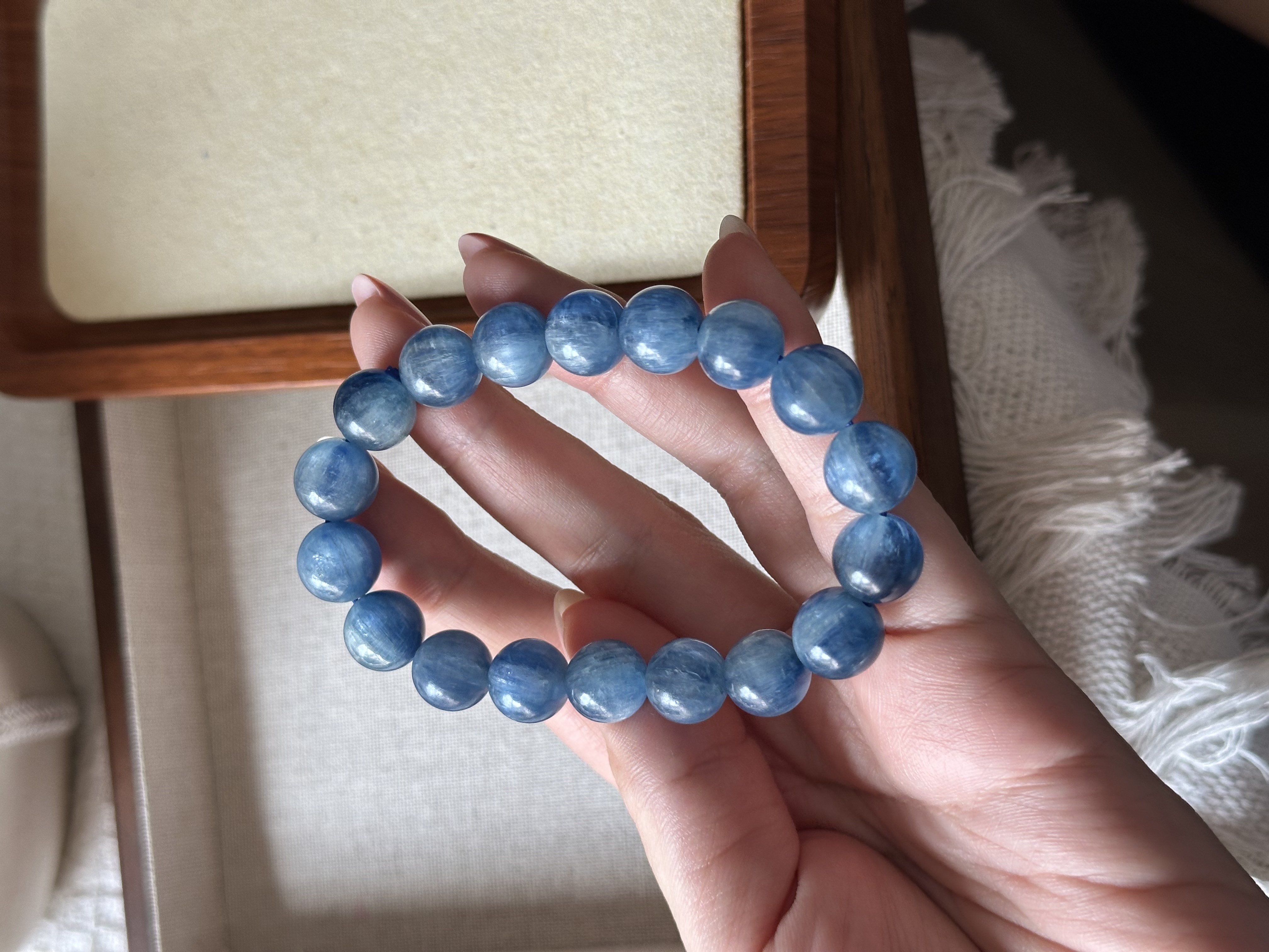 蓝晶石 ｜ Kyanite 
