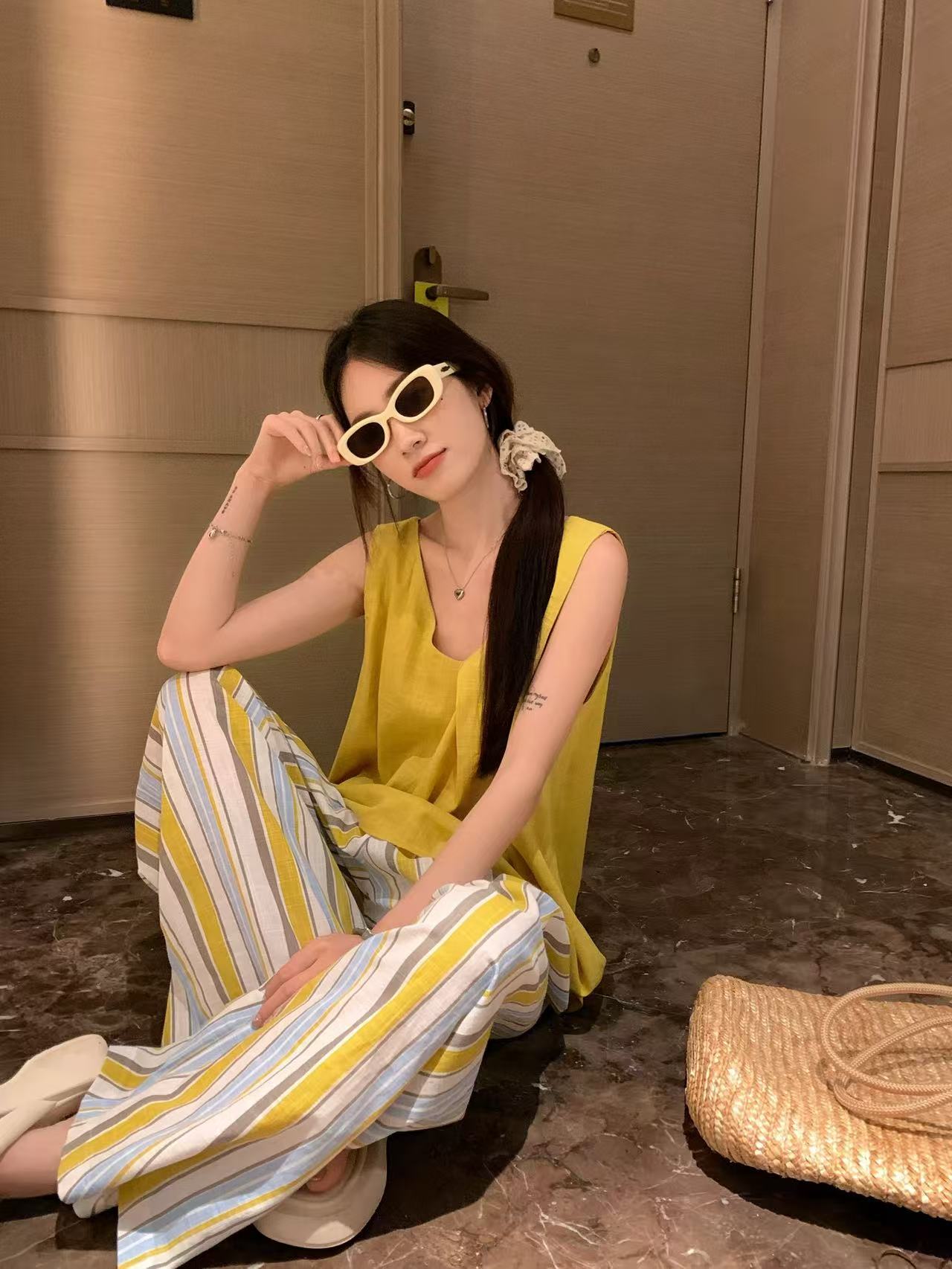 ST247简约风条纹套装