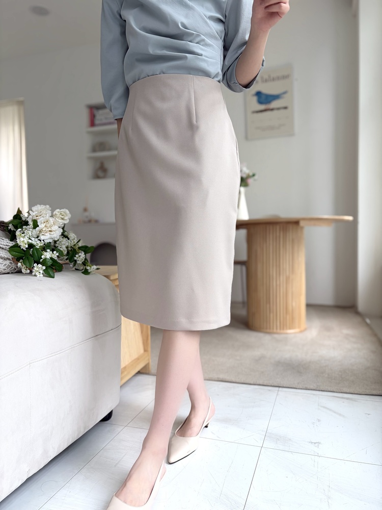 Leonie Tailored Midi Skirt (Beige)
