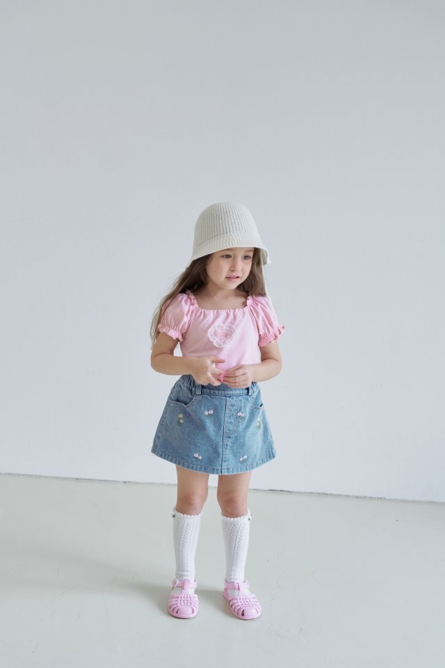 Momoann | Flower denim shorts(size 7(100-105)