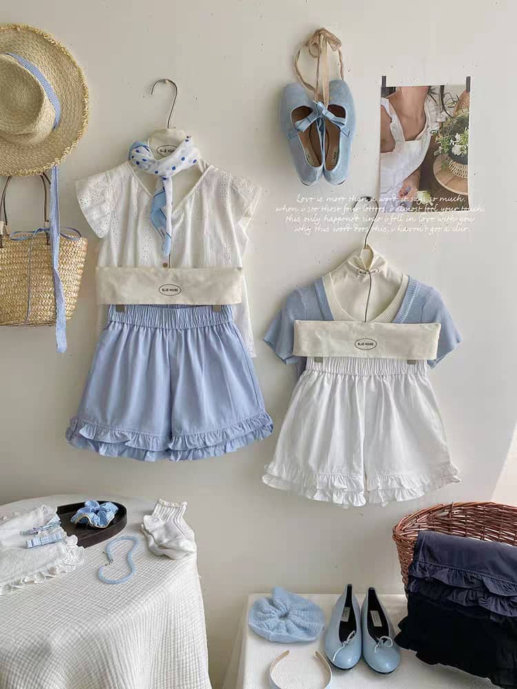 High-Waisted Ruffle Hem Shorts ‖ 高腰荷叶边短裤 KR0490923