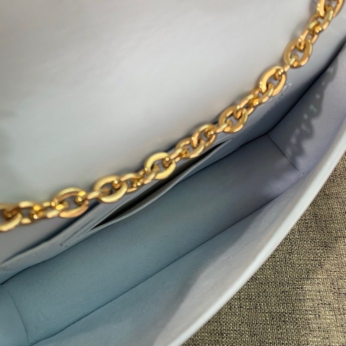 【預訂貨品】LV藍色woc 💳芯片款