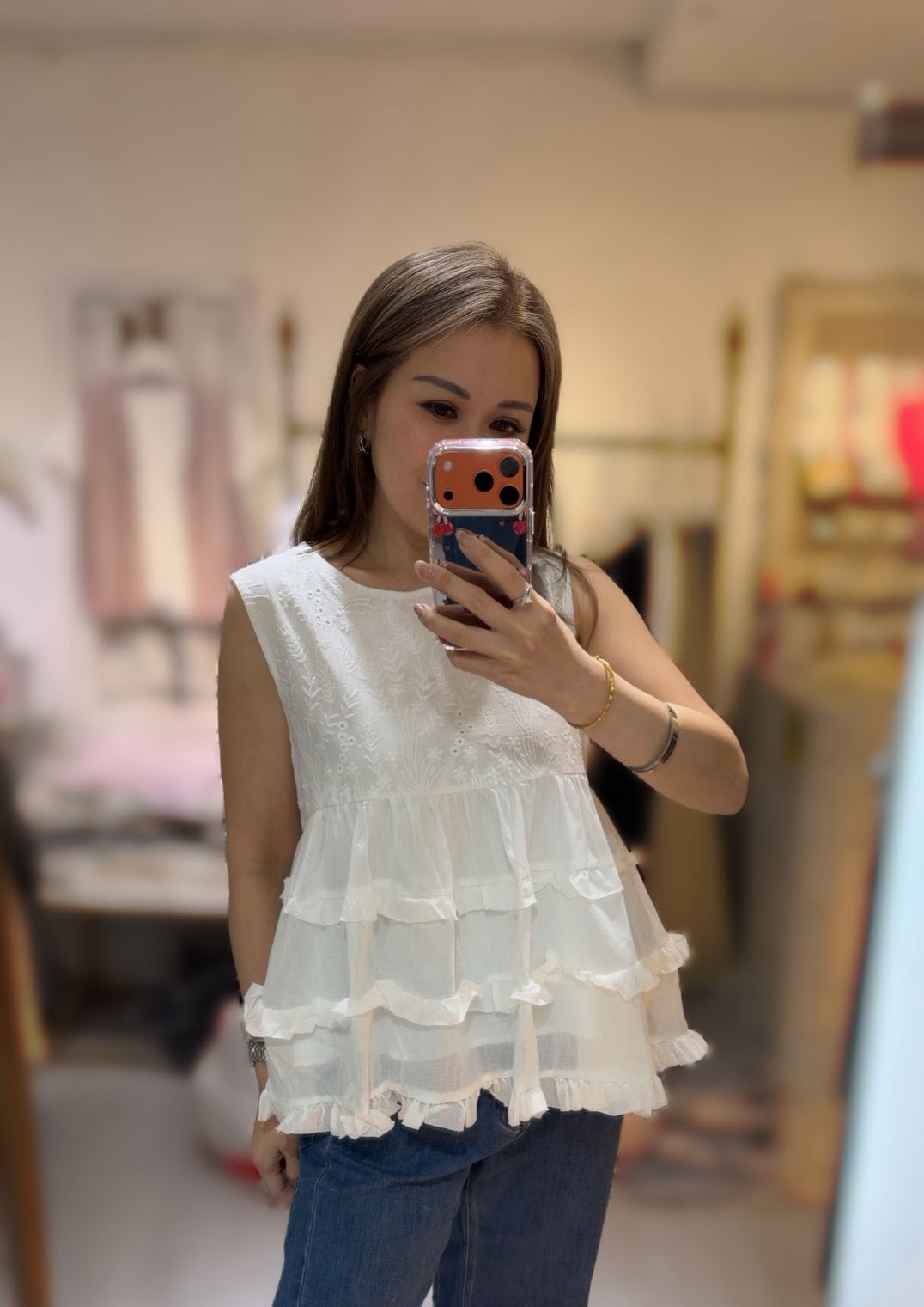 重工層次感白色荷葉邊背心