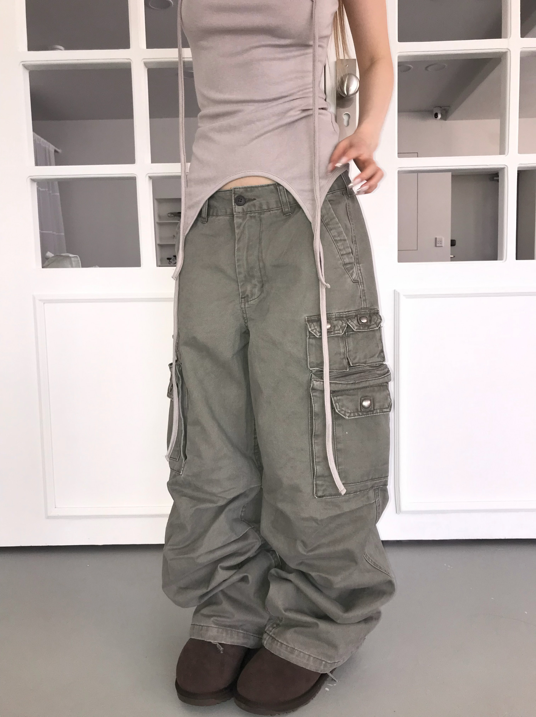 Multi-Pocket Wide-Leg Cargo Pants