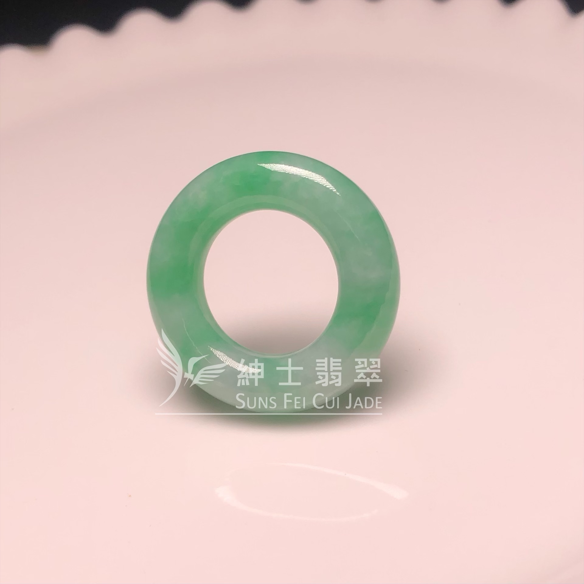 B08692 翡翠甜綠平安環