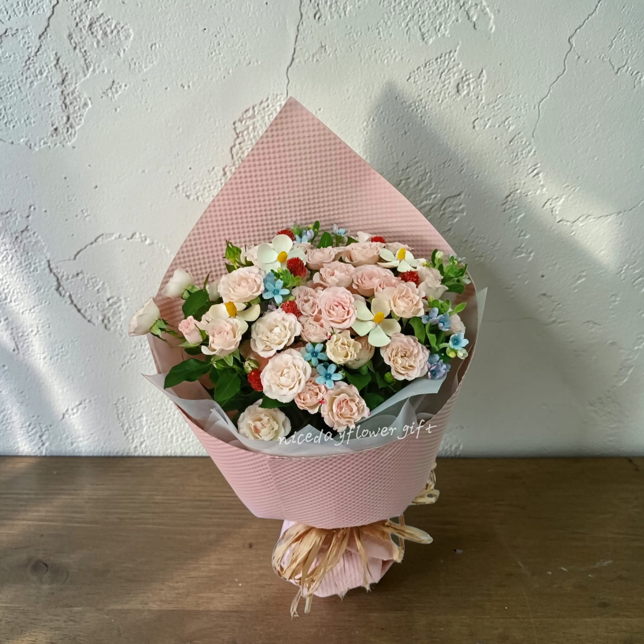 BB85  小玫瑰花束