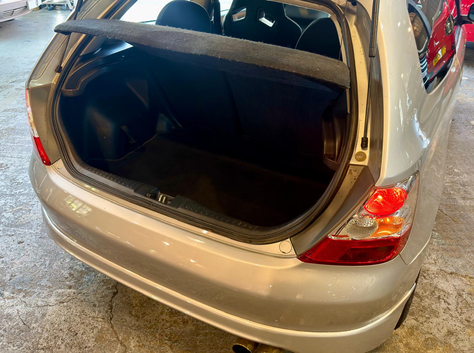 Honda Civic Type-R (EP3) 2005