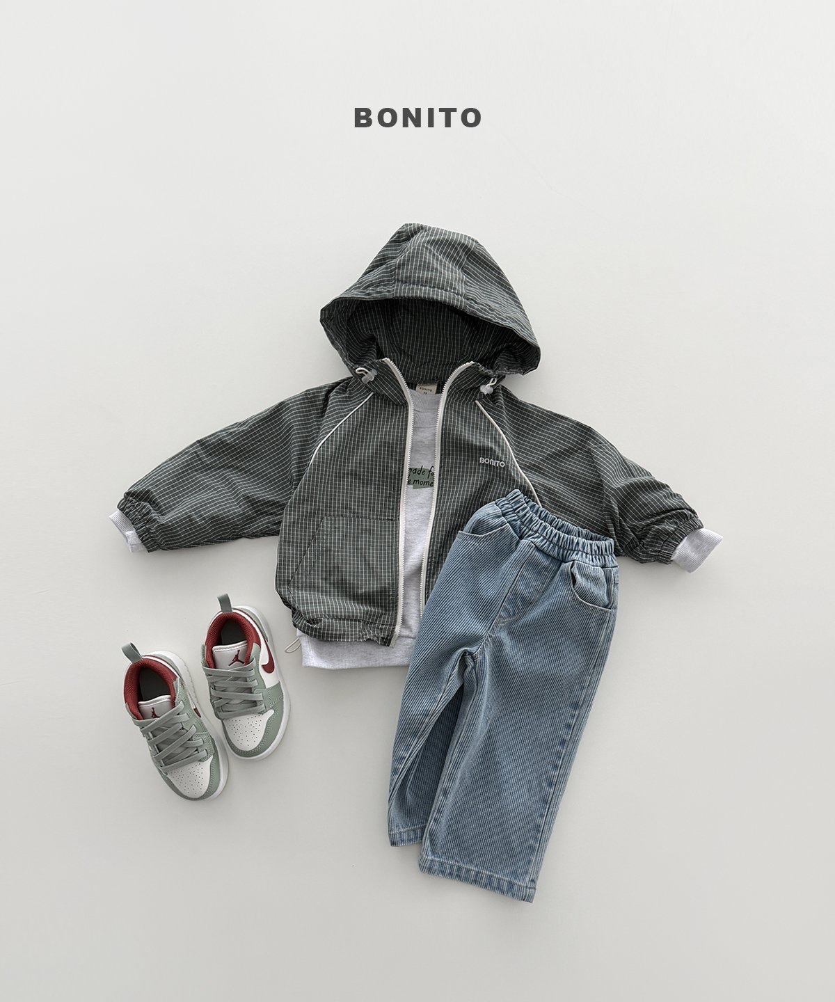 Bonito | Check the windbreaker (+adult)