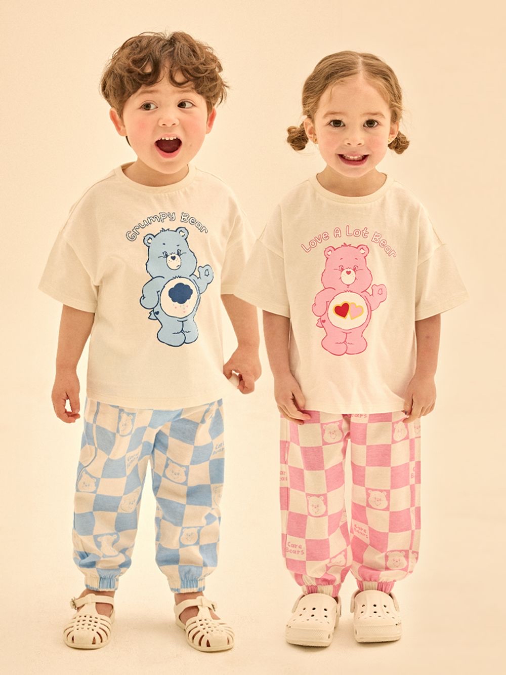 ☀️預訂 韓國直送☀️🇰🇷正版Care Bears兩色暴躁愛心小熊印花棋盤格紋上下套裝