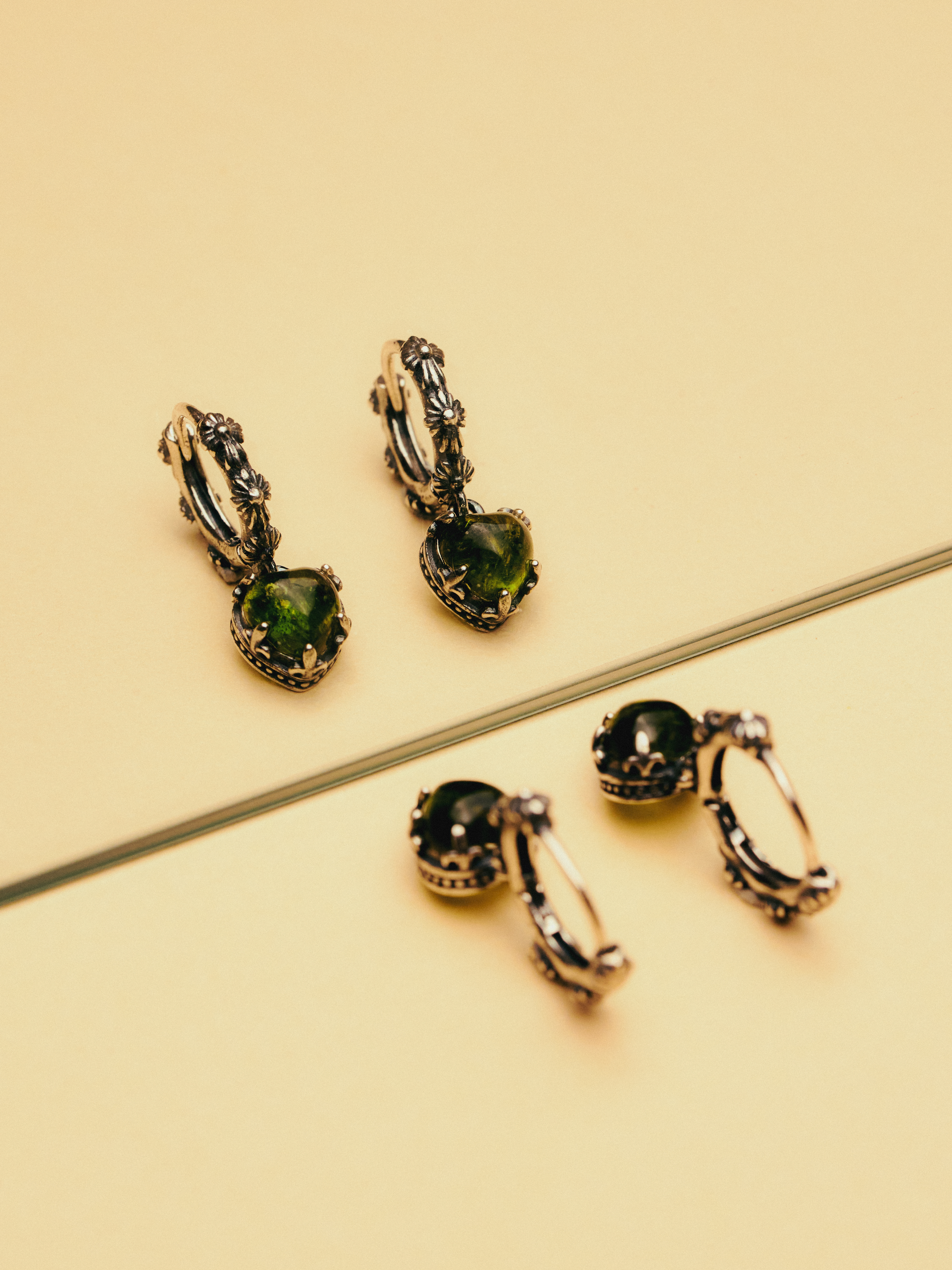LUCKY THEORY Earring