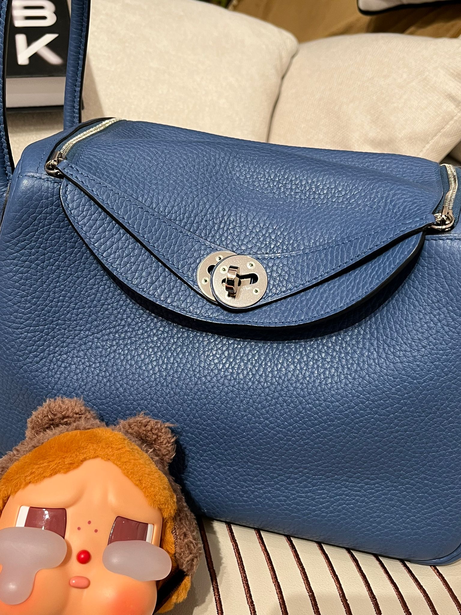 Hermes Lindy 26 Stamp X Bleu Agate 100%Authentic, 98%New ✅專門店收據✅Dust bag ✅Box