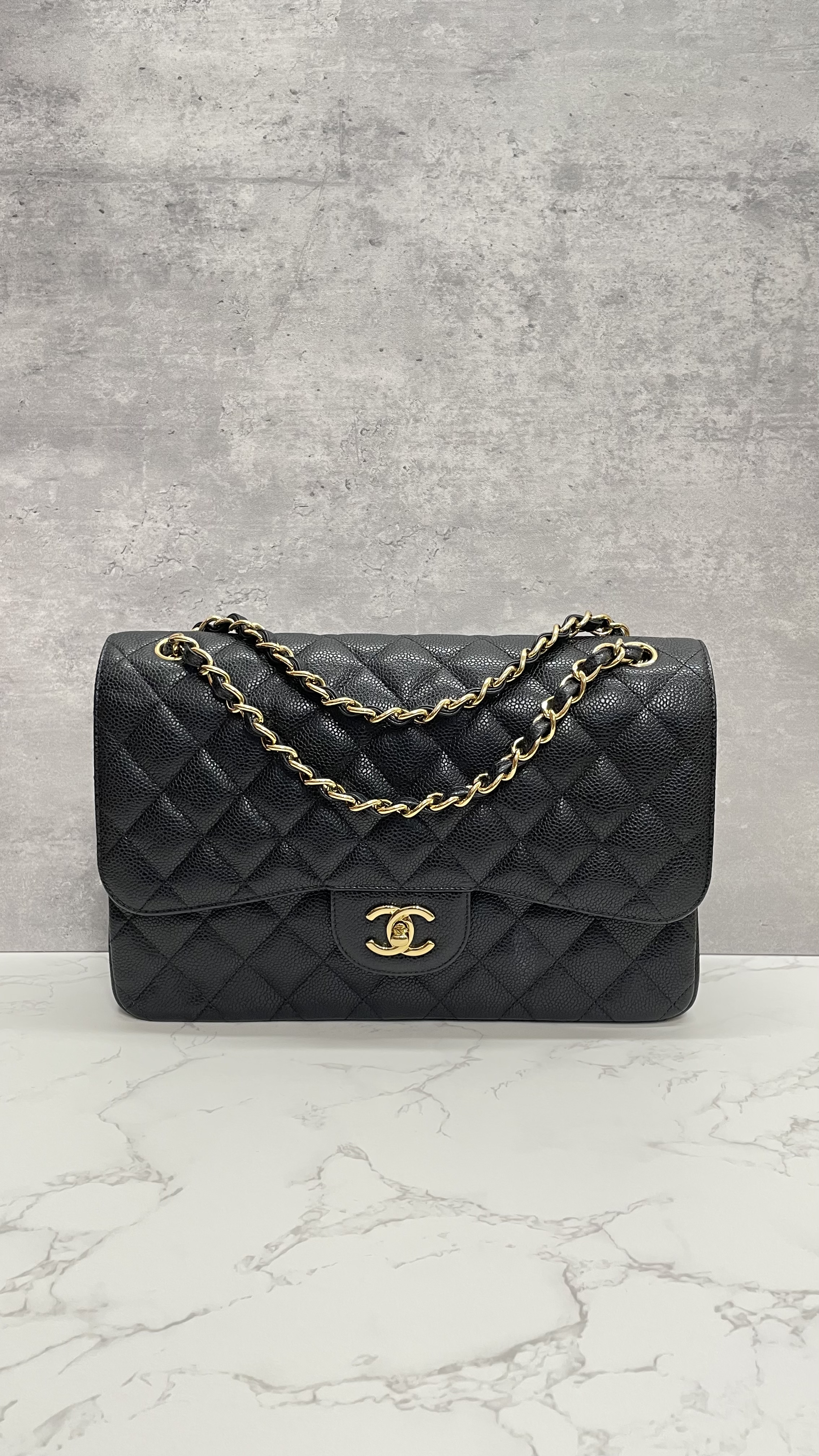 Pre-owned Chanel Jumbo black bag