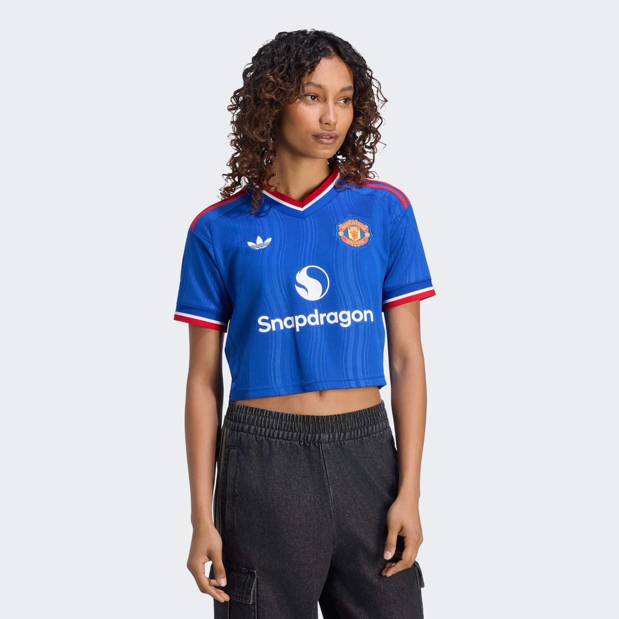 💙重溫經典藍魔傳奇 Adidas Manchester United 曼聯 2026-27 女裝短版作客球衣 (可加印字章) KC4788