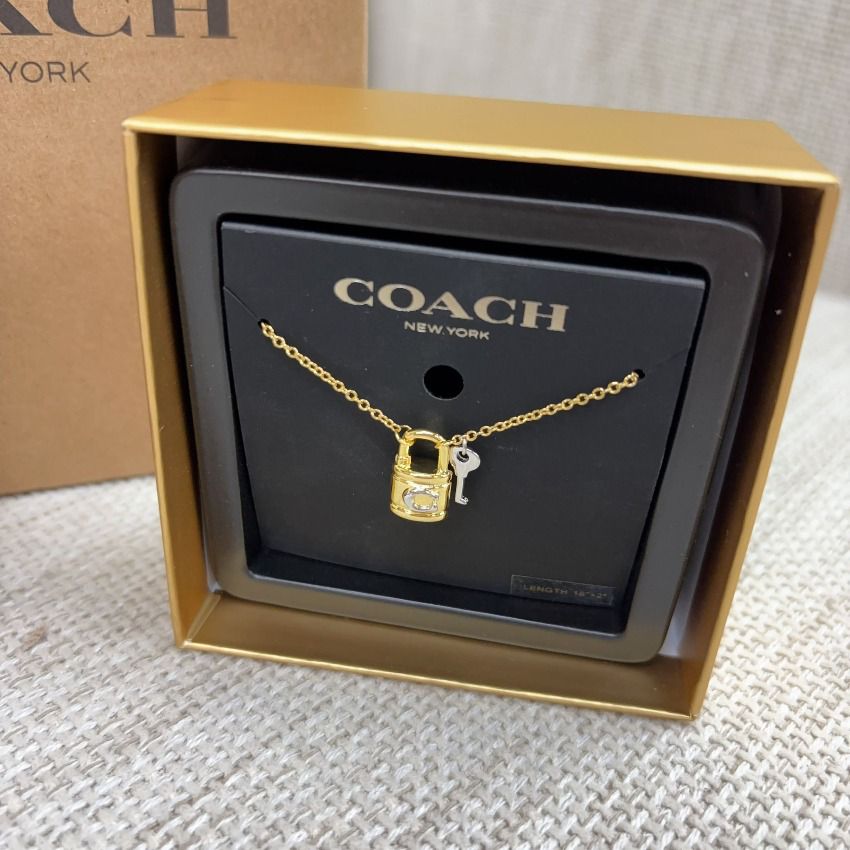 Coach金色鎖 頸鏈
