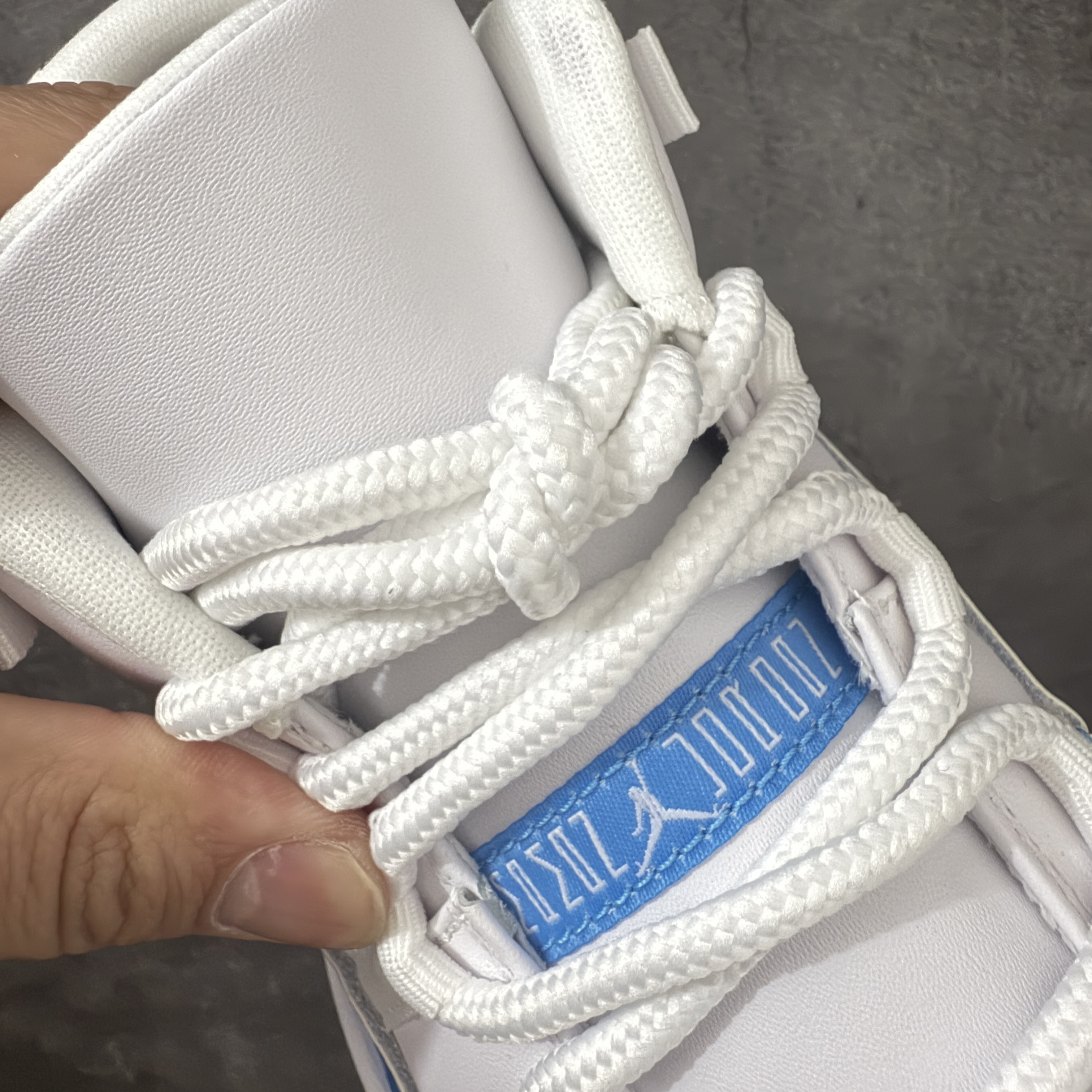 Air Jordan 11 Retro Low FV5104-100