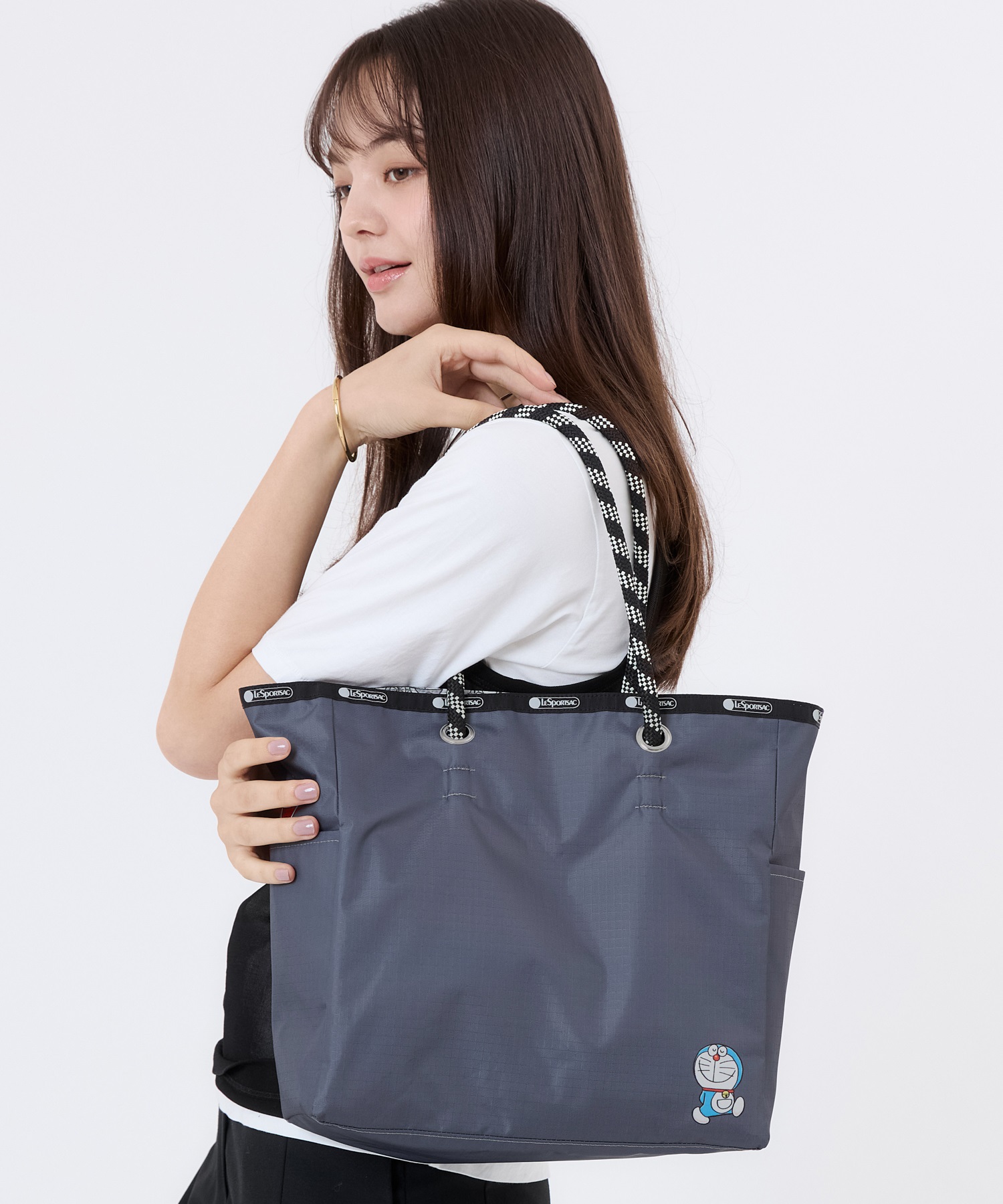 [訂購] [日本直送] 💙 LeSportsac「DORAEMON ML 2 WAY TOTE」 📏 尺寸/內容：高約30cm｜闊約29cm｜厚約11cm｜闊約35cm {TF260814}