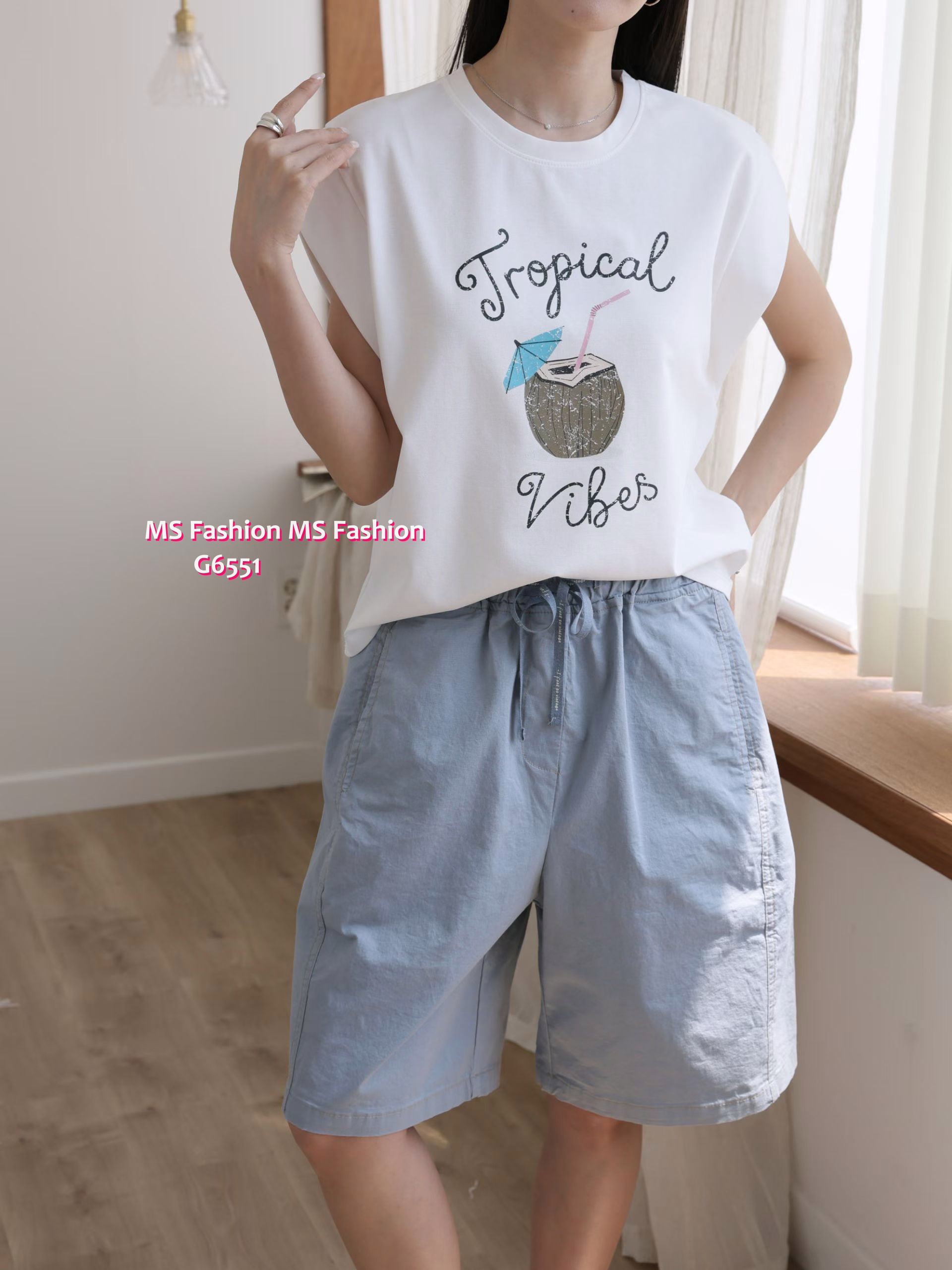 G6551 字母椰青print top