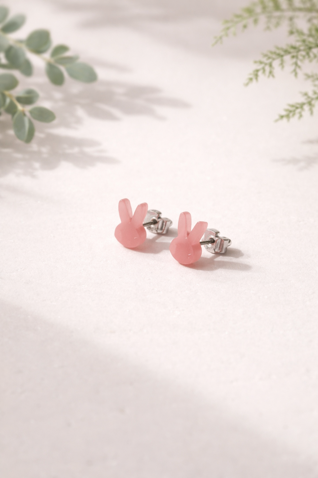 Nnu Bunny Hop Stud Earrings