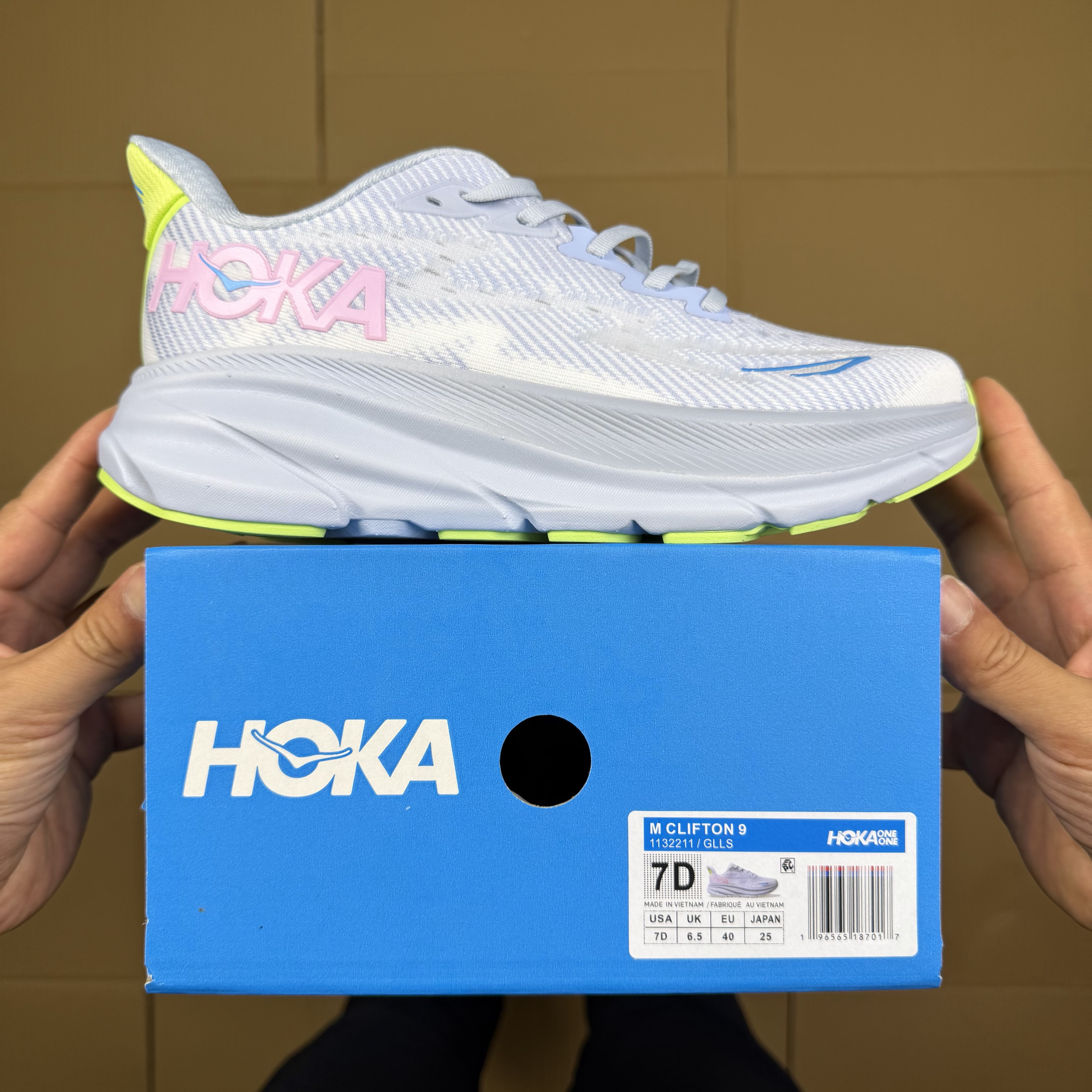 Hoka Clifton 9