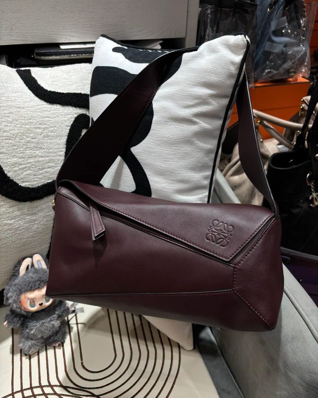 Loewe puzzle hobo calfskin  100%Authentic,95%new ✅dust bag 