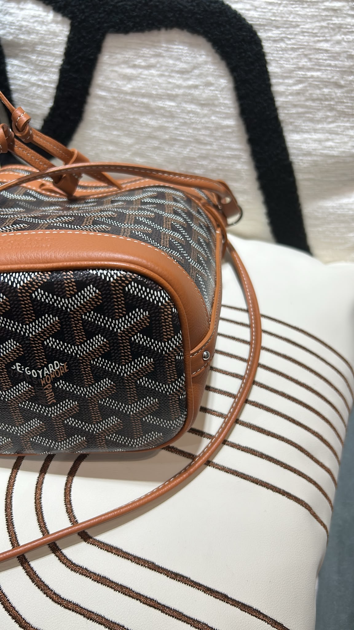 Goyard mini flot bucket bag 100%Authentic,全新未使用品  ✅收據✅dust bag✅tap